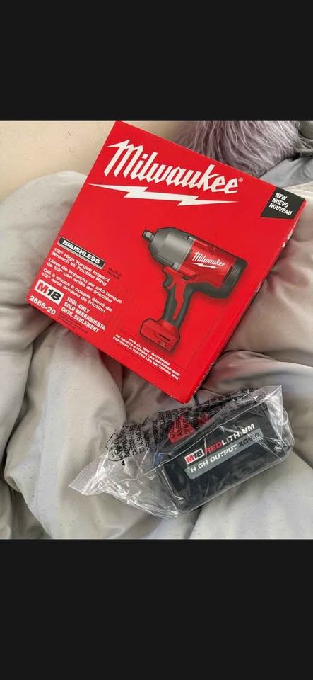 Milwaukee M18 Impact Wrench & Battery