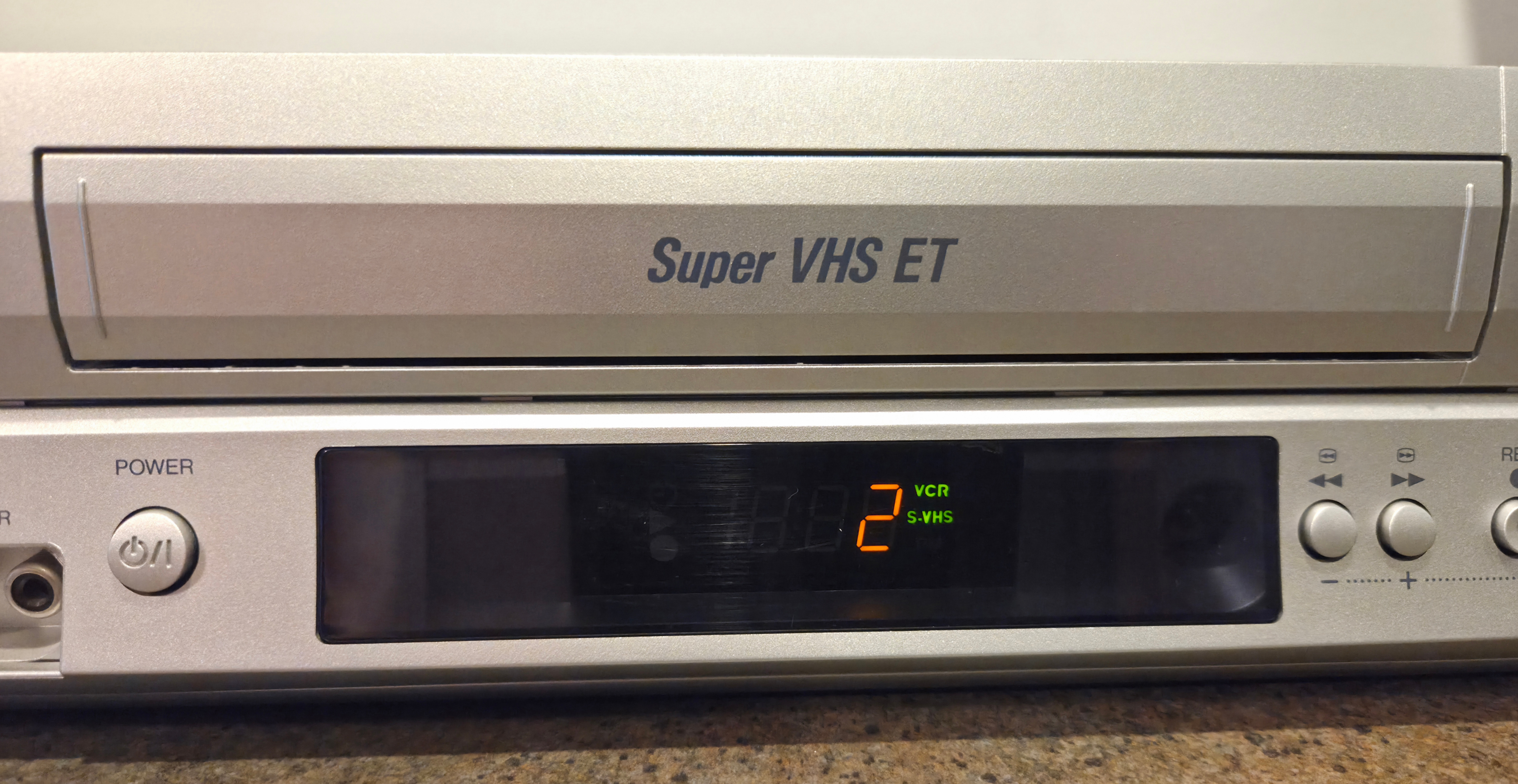 JVC Super VHS (S-VHS) Hi-Fi VCR - HR-S2912U - photo 4