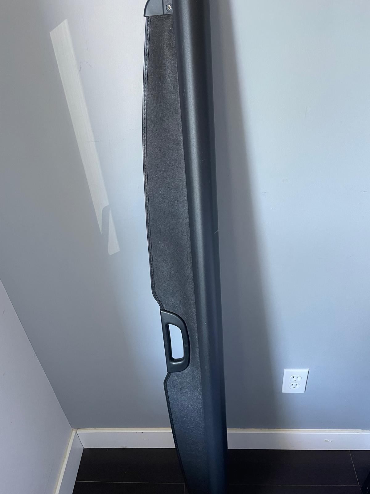Toyota 4Runner Retractable Cargo Cover