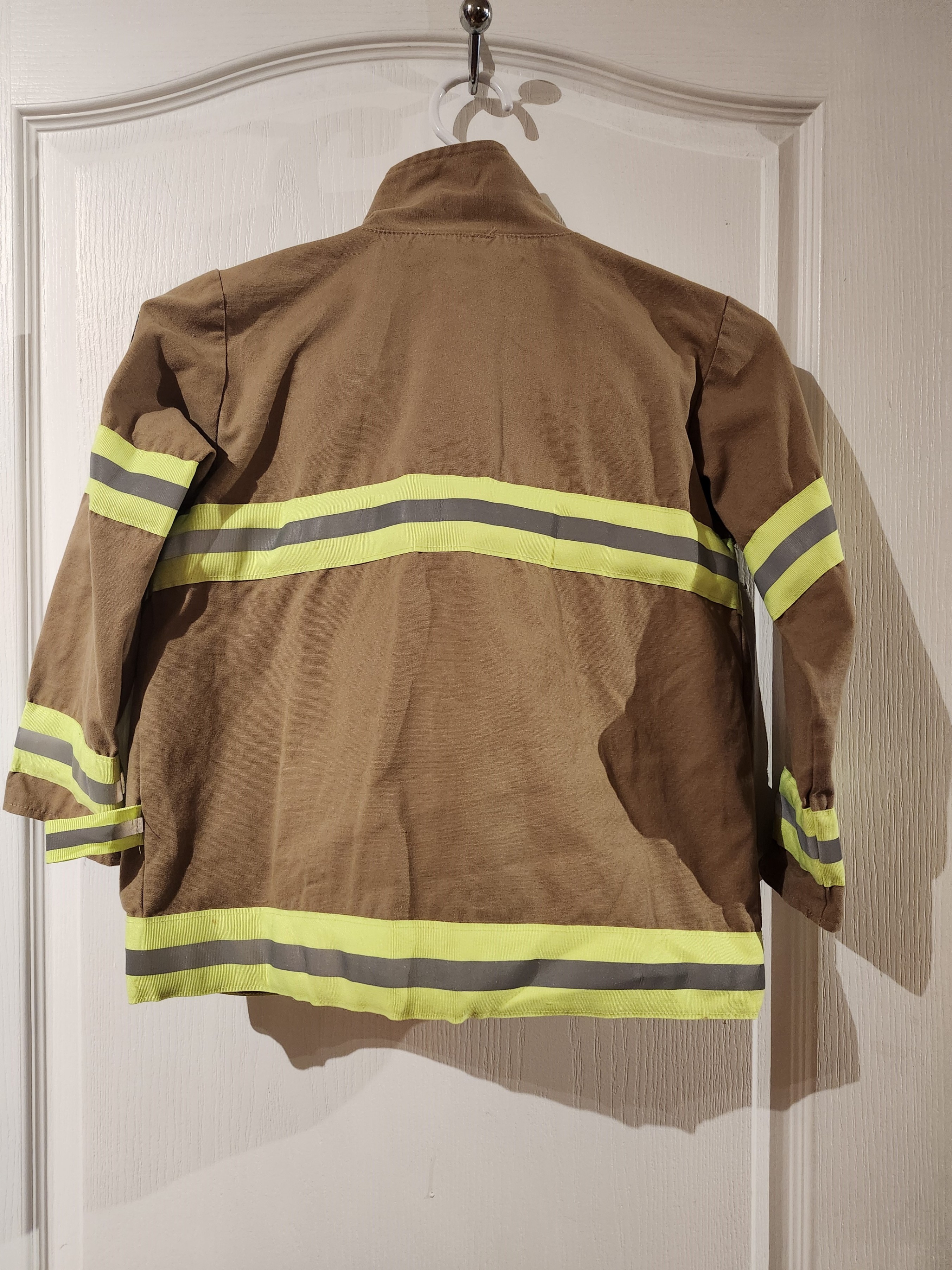 Costumes, Fireman S7-8; Police S8-10 - photo 3