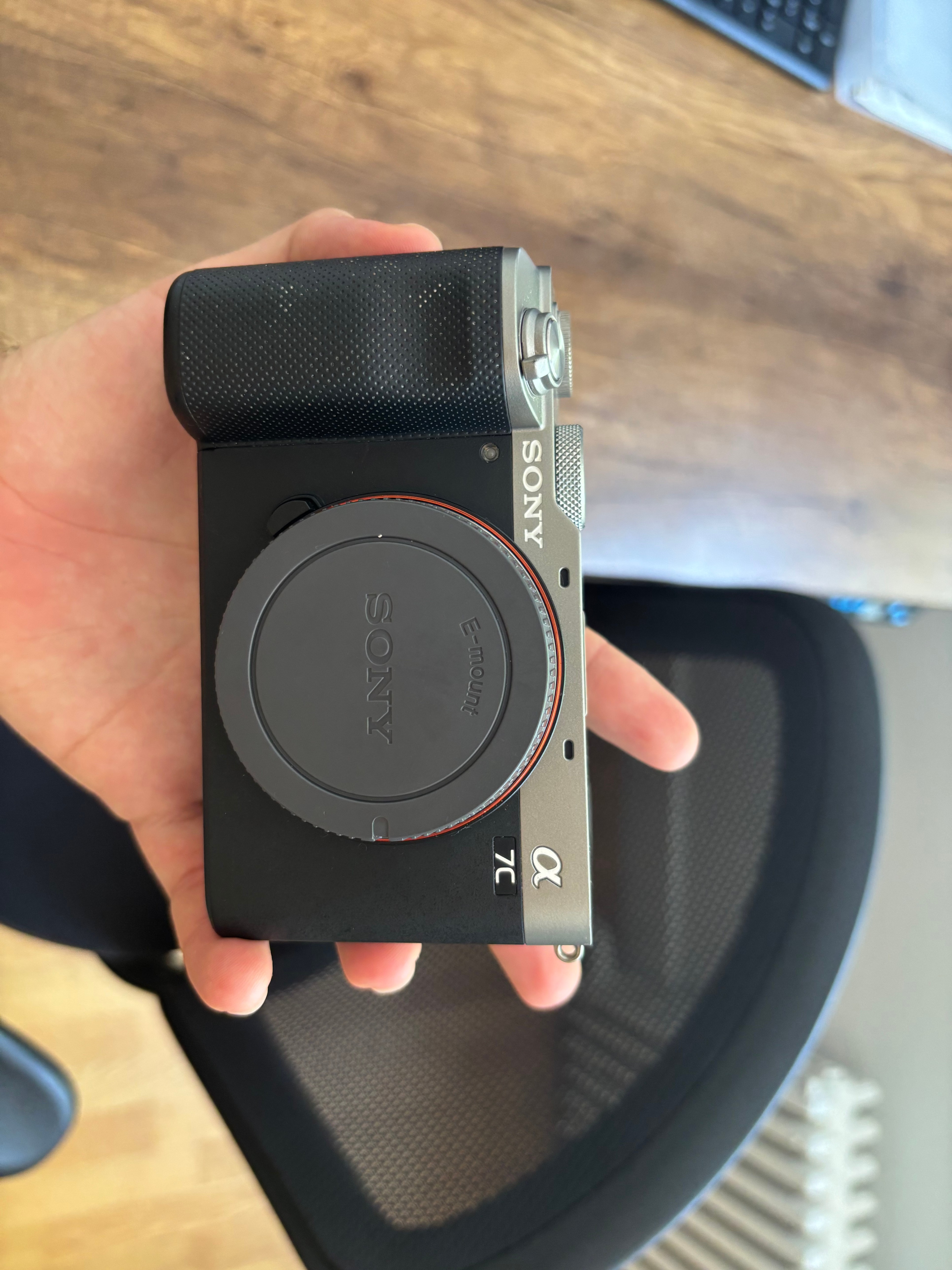 Sony a7C (Silver) + Sigma 24-70mm f/2.8 Art + extras - photo 2