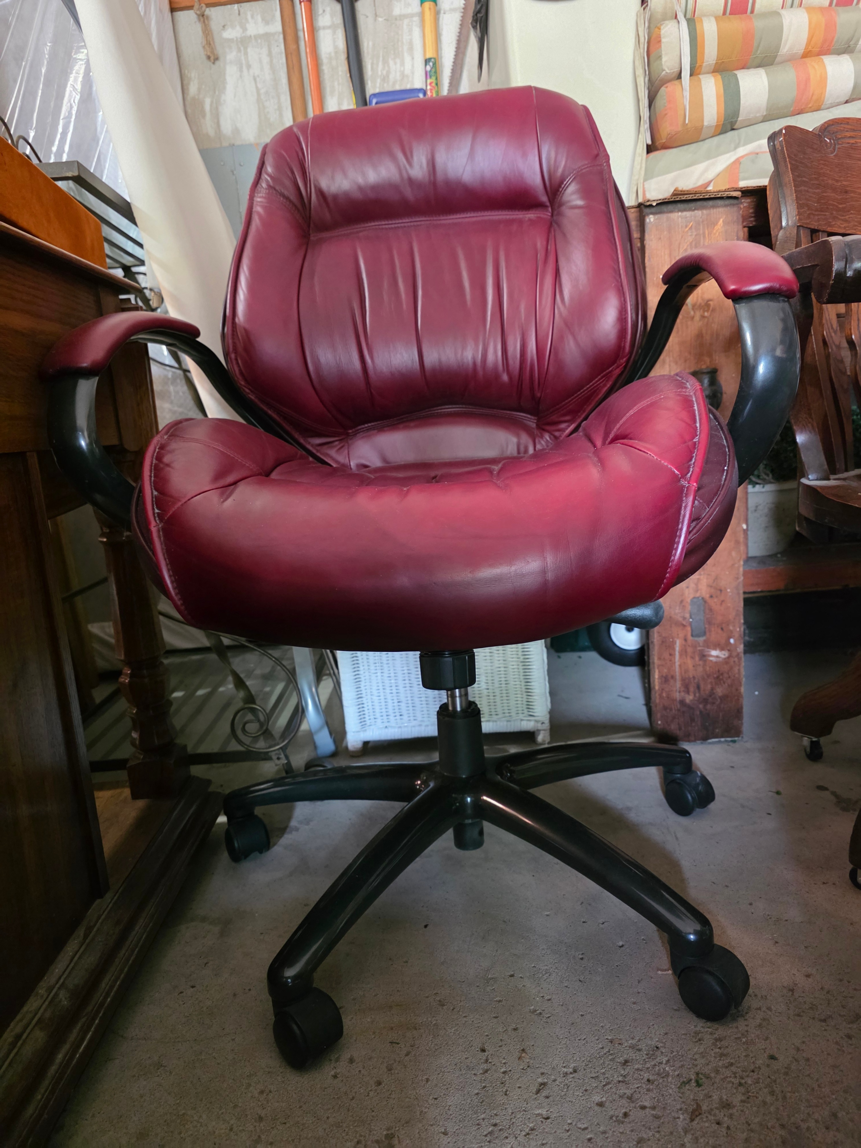 Red Leather Executive Office Chair - photo 3