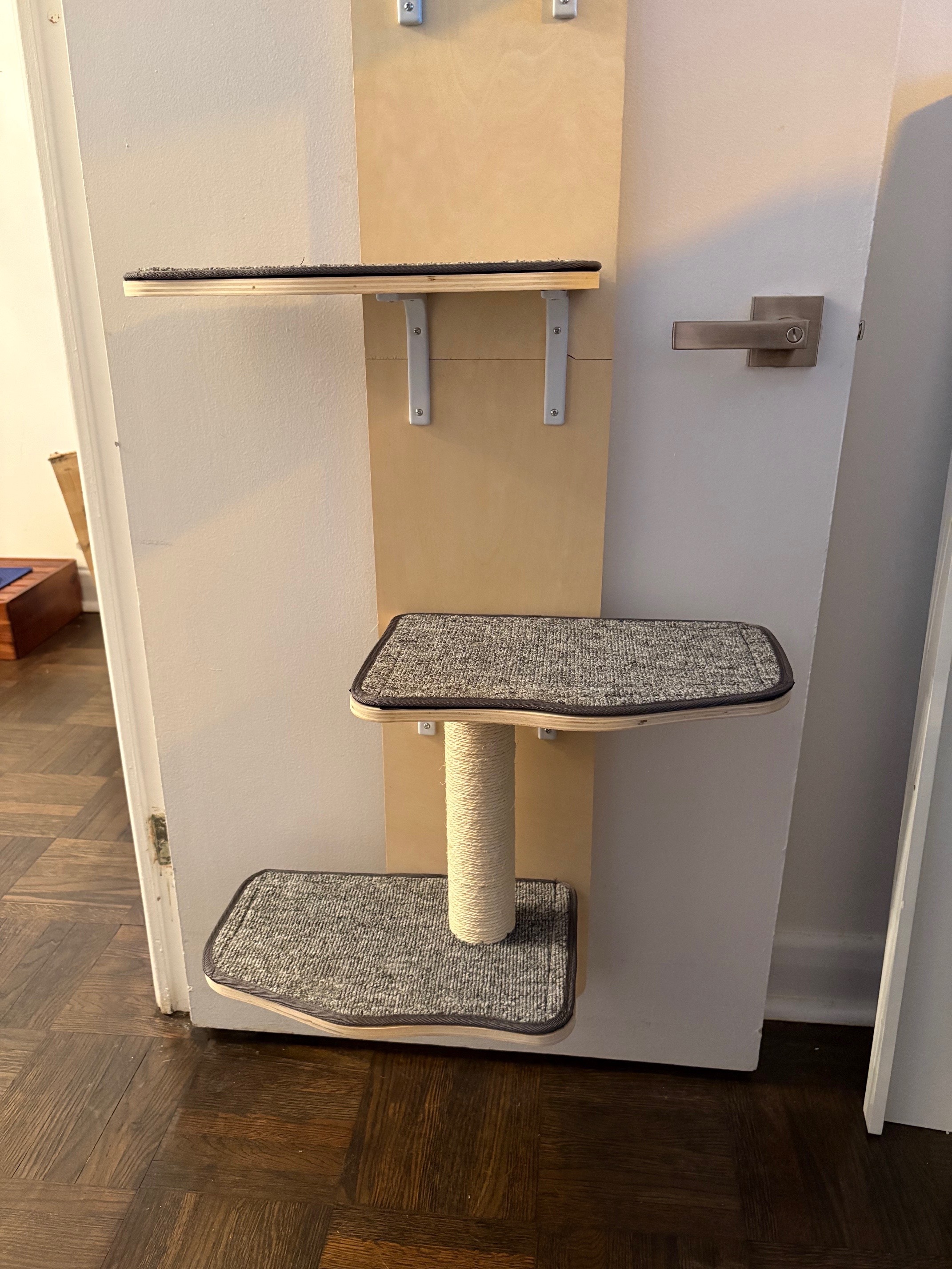 Cat Tree Tower - Space Saving Door Mounted 5-Tier New - photo 3