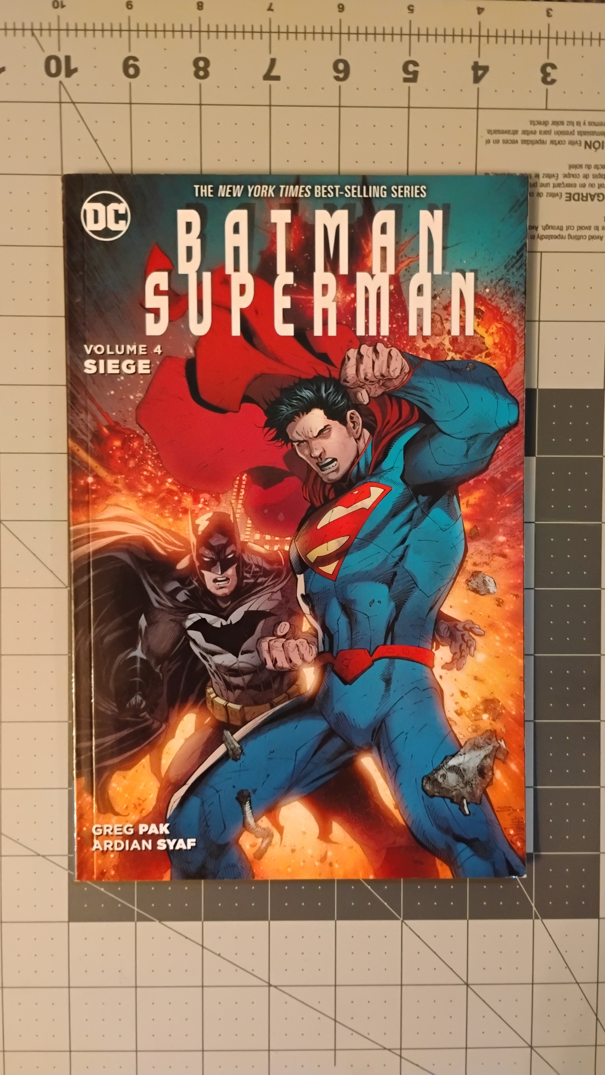 Batman/Superman Volume 4 Siege SC TPB