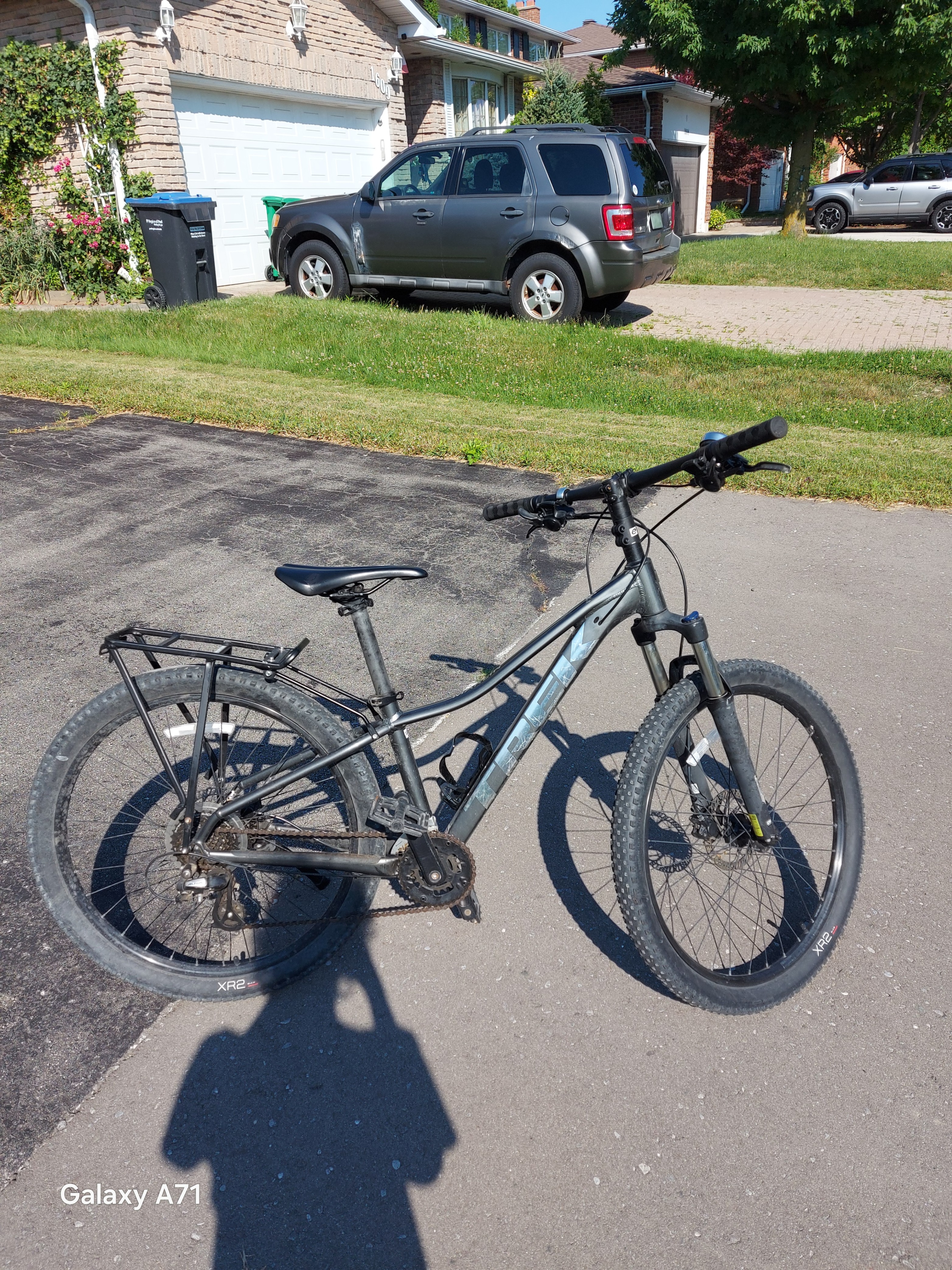 Trek Marlin 5 with accessories