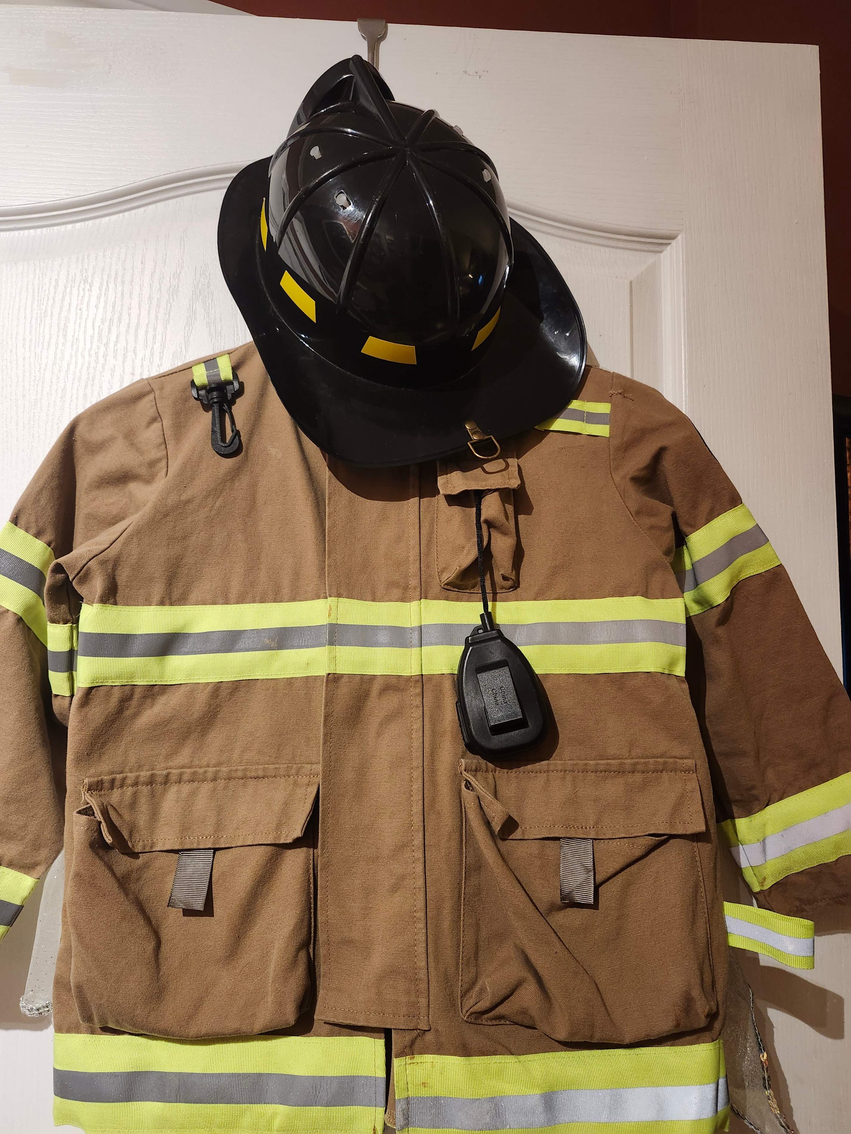 Costumes, Fireman S7-8; Police S8-10 - photo 2