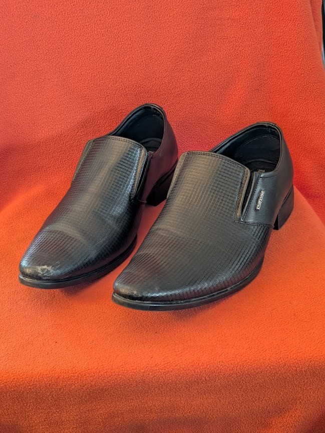 Mens black slip on shoes - size 10
