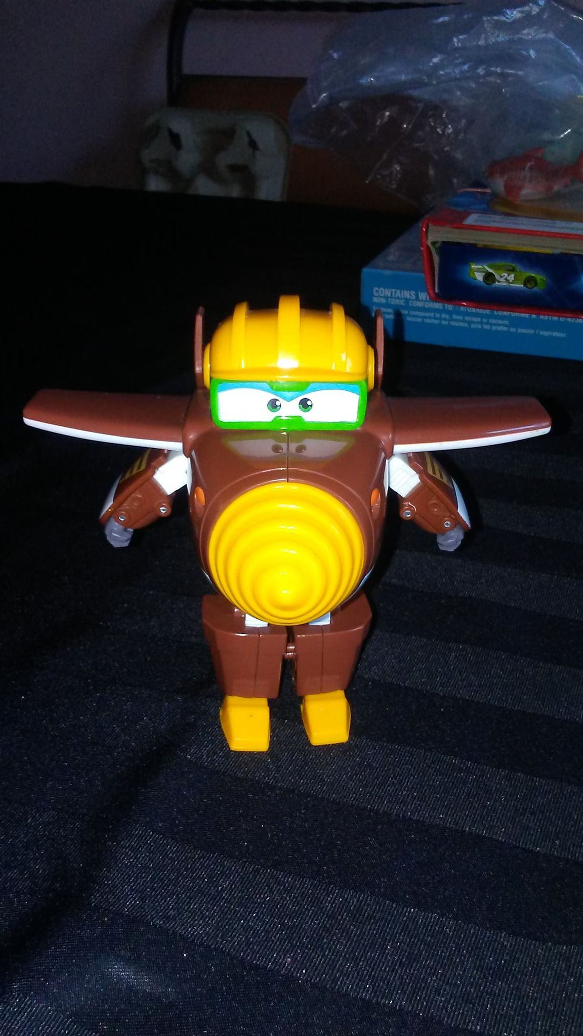 Transforming Plane - 4 Inches