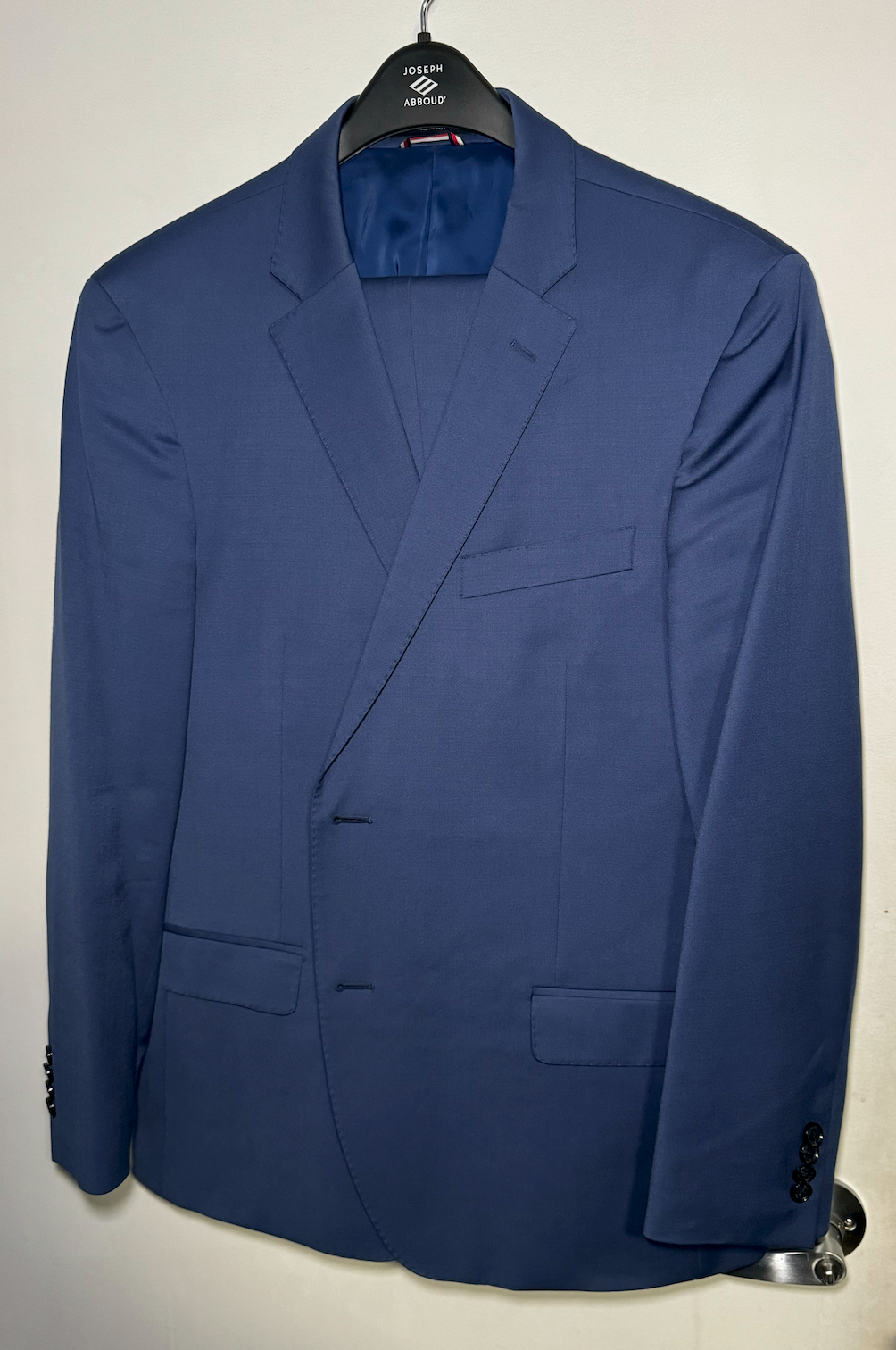 Tommy Hilfiger 2 peice suit