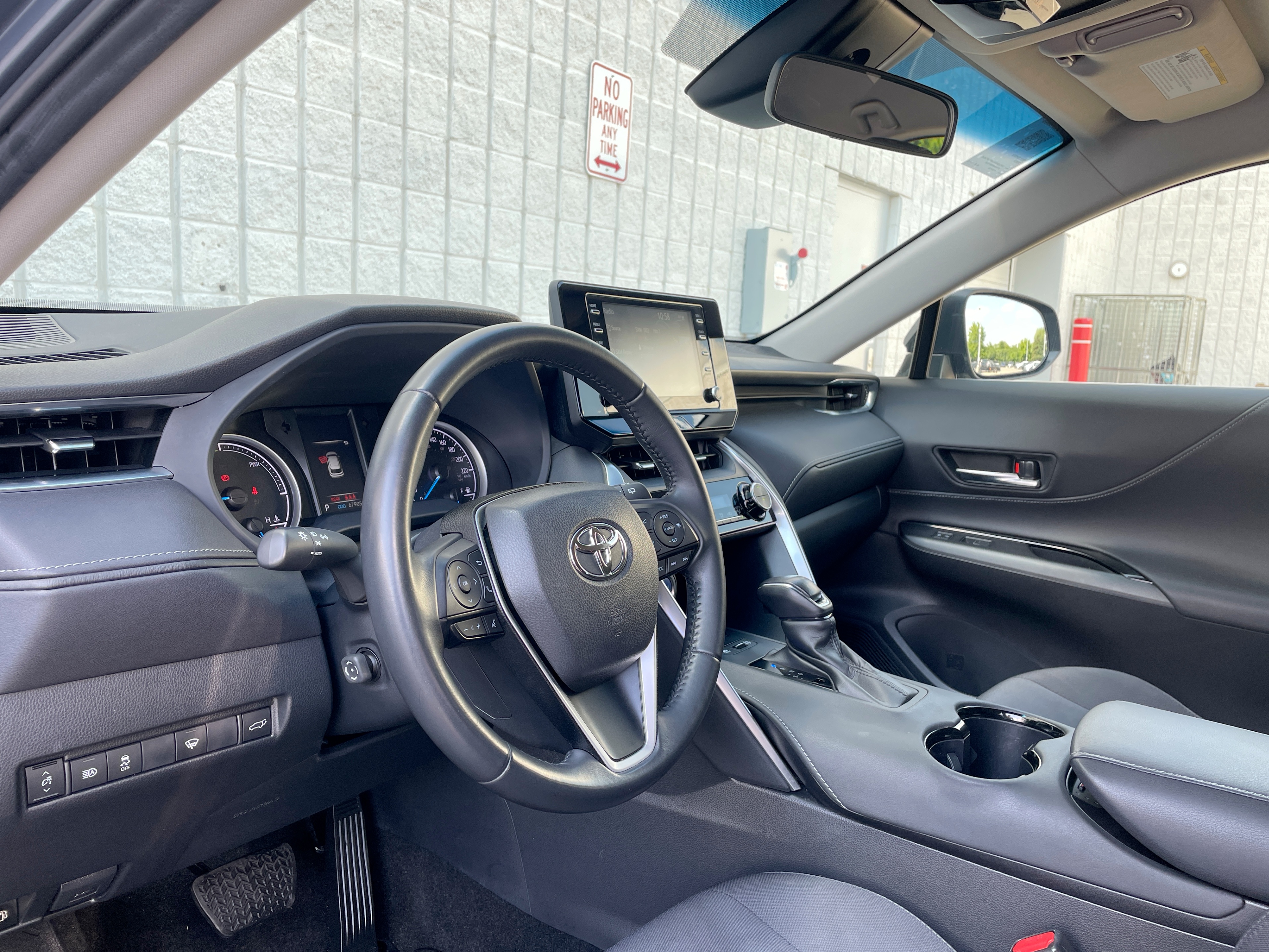 2022 Toyota Venza LE 4dr All-Wheel Drive - photo 5