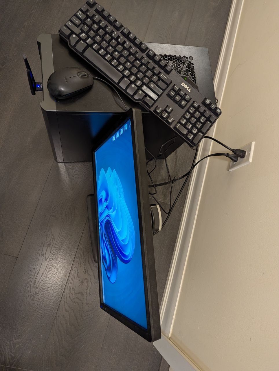 gaming PC Intel i7 4770 , 1050 Ti, WiFi 6, includes Dell monitor