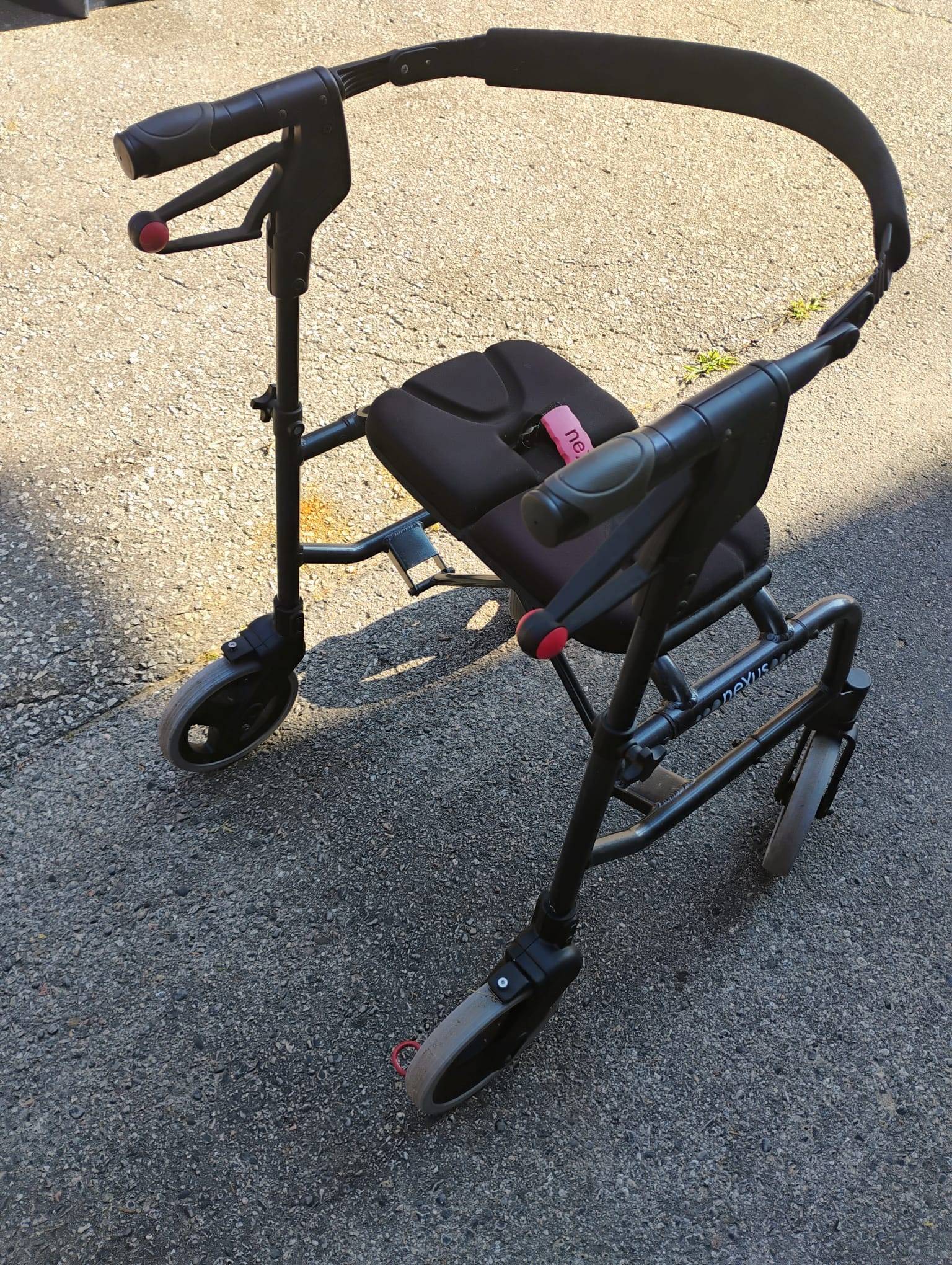Nexus 3 Rollator Walker