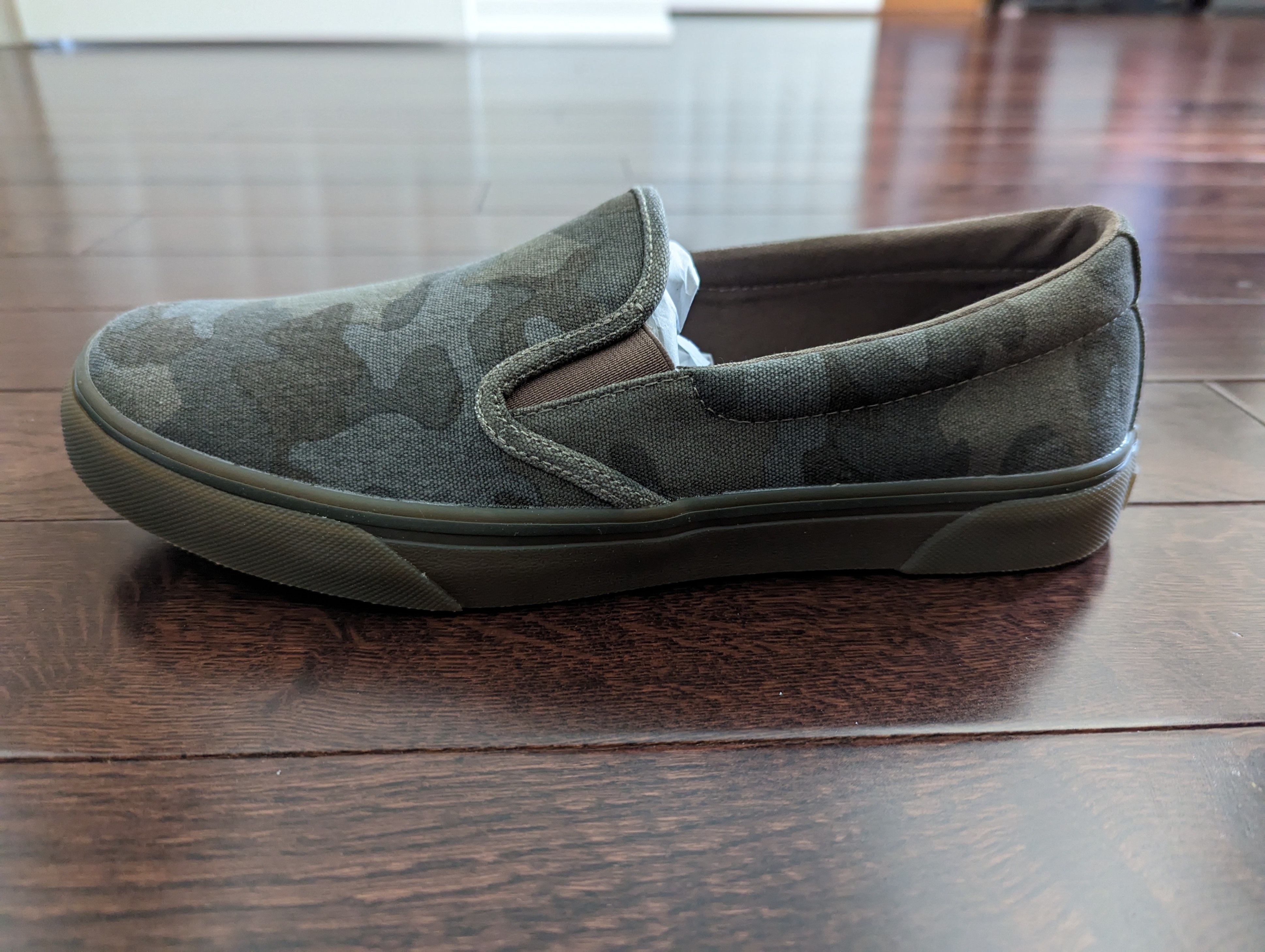 Mens 9 - Eddie Bauer Slip-On Shoes - Brand New - photo 3