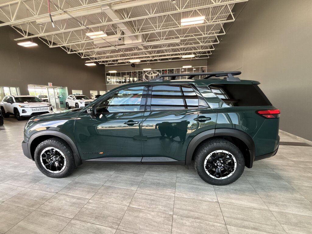 2023 Nissan Pathfinder - photo 2