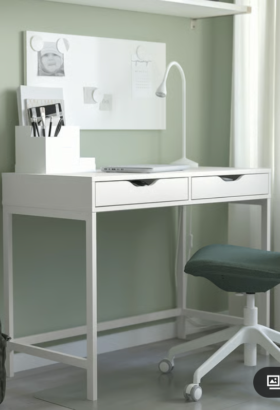White office desk - photo 4