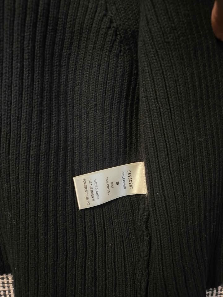 CRESCENT VEST WOMENS SIZE M BLACK WITH TORTOISE SHELL BUTTONS - photo 5