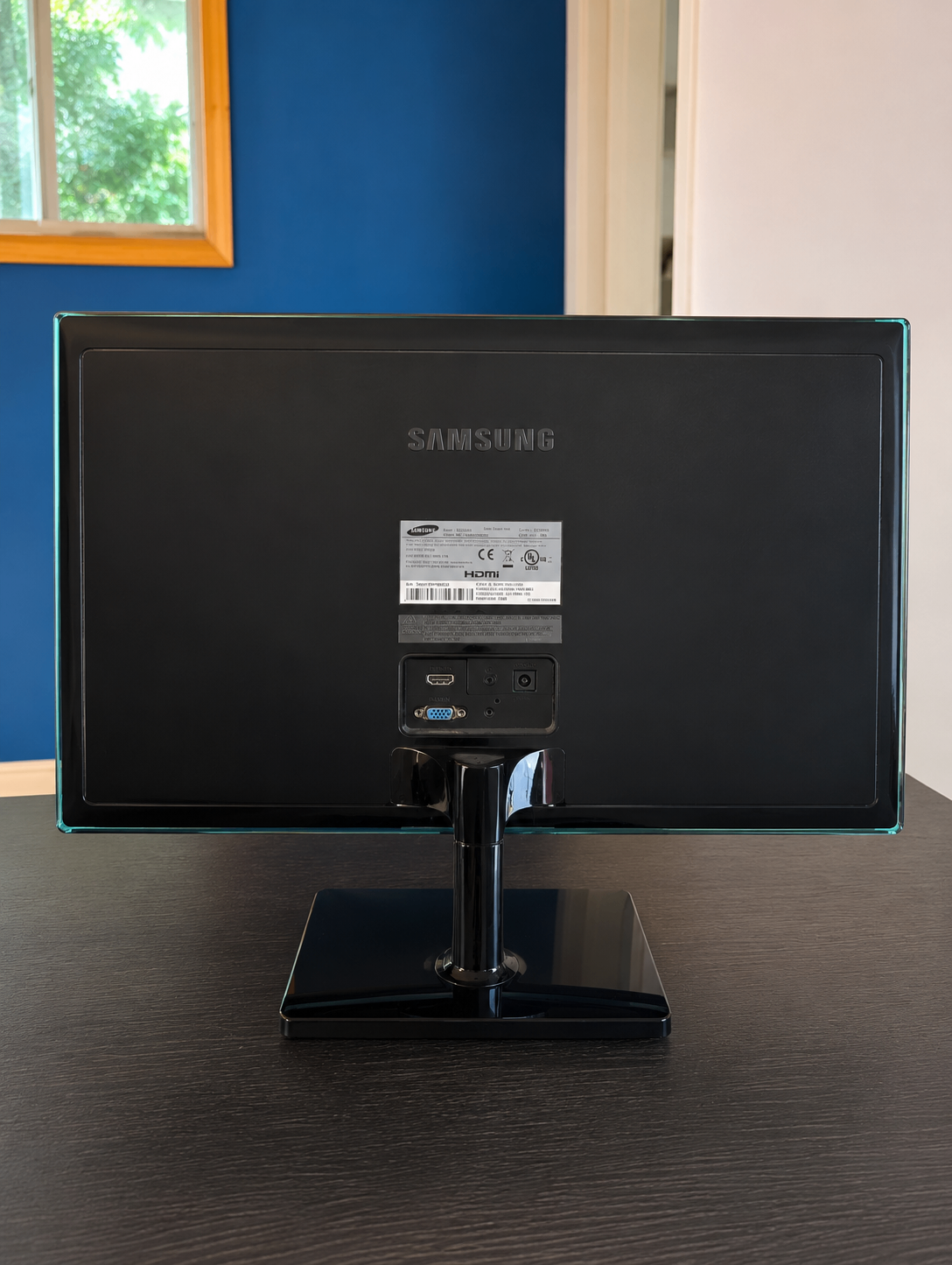 Samsung 21.5" Full HD Monitor – C$50 - photo 2