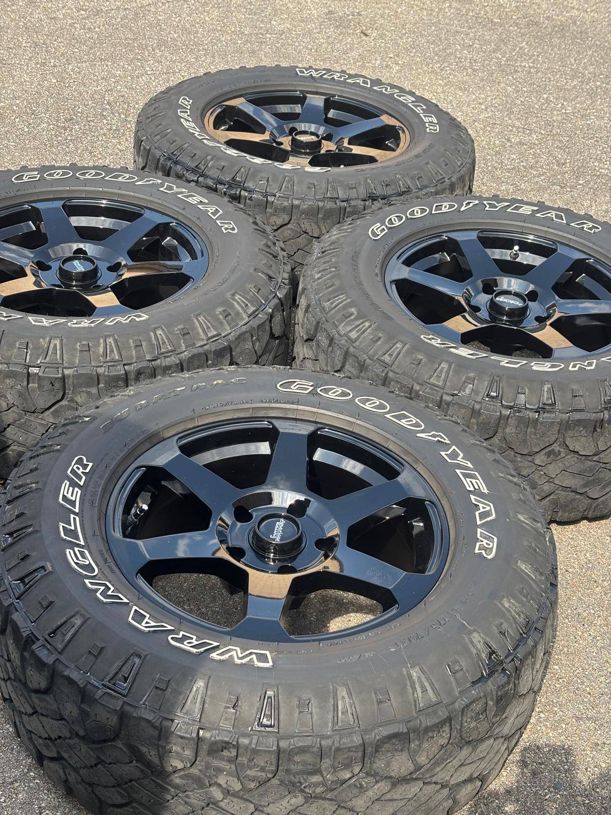 NEW 18”AmericanRacing(5x139)+used 275/70/R18 Duratrac-RAM 1500 - photo 4