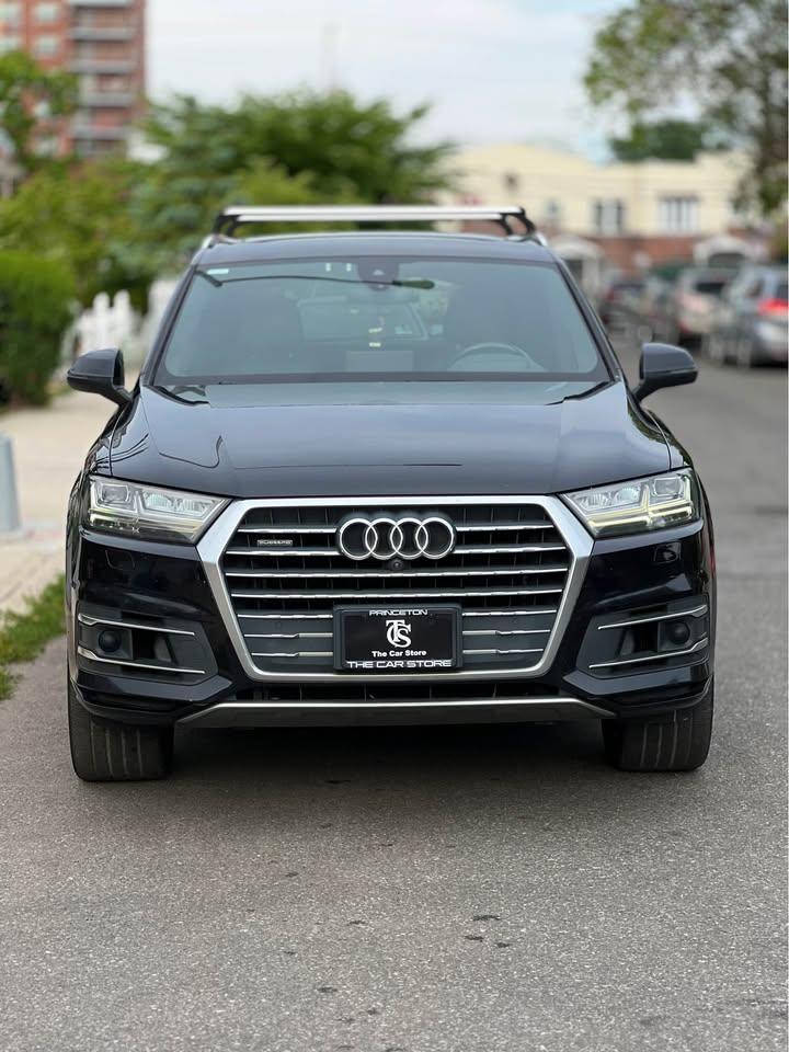 2017 Audi Q7 3.0T Quattro Prestige Sport Utility 4D - photo 2