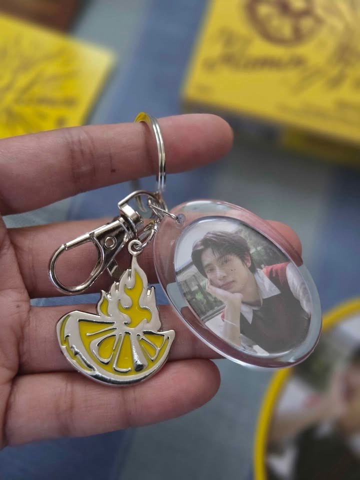 NCT JAEHYUN THE FIRST ALBUM 'J' KEYRING VERSION - photo 5