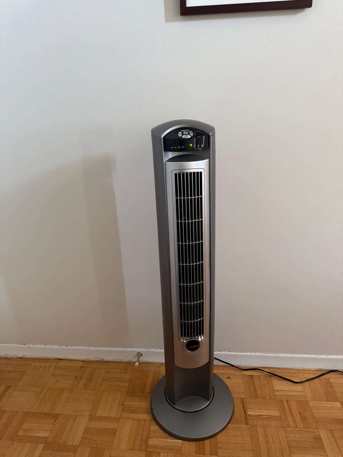 Lasko Wind Curve Tower Fan with Remote (Model T42951)