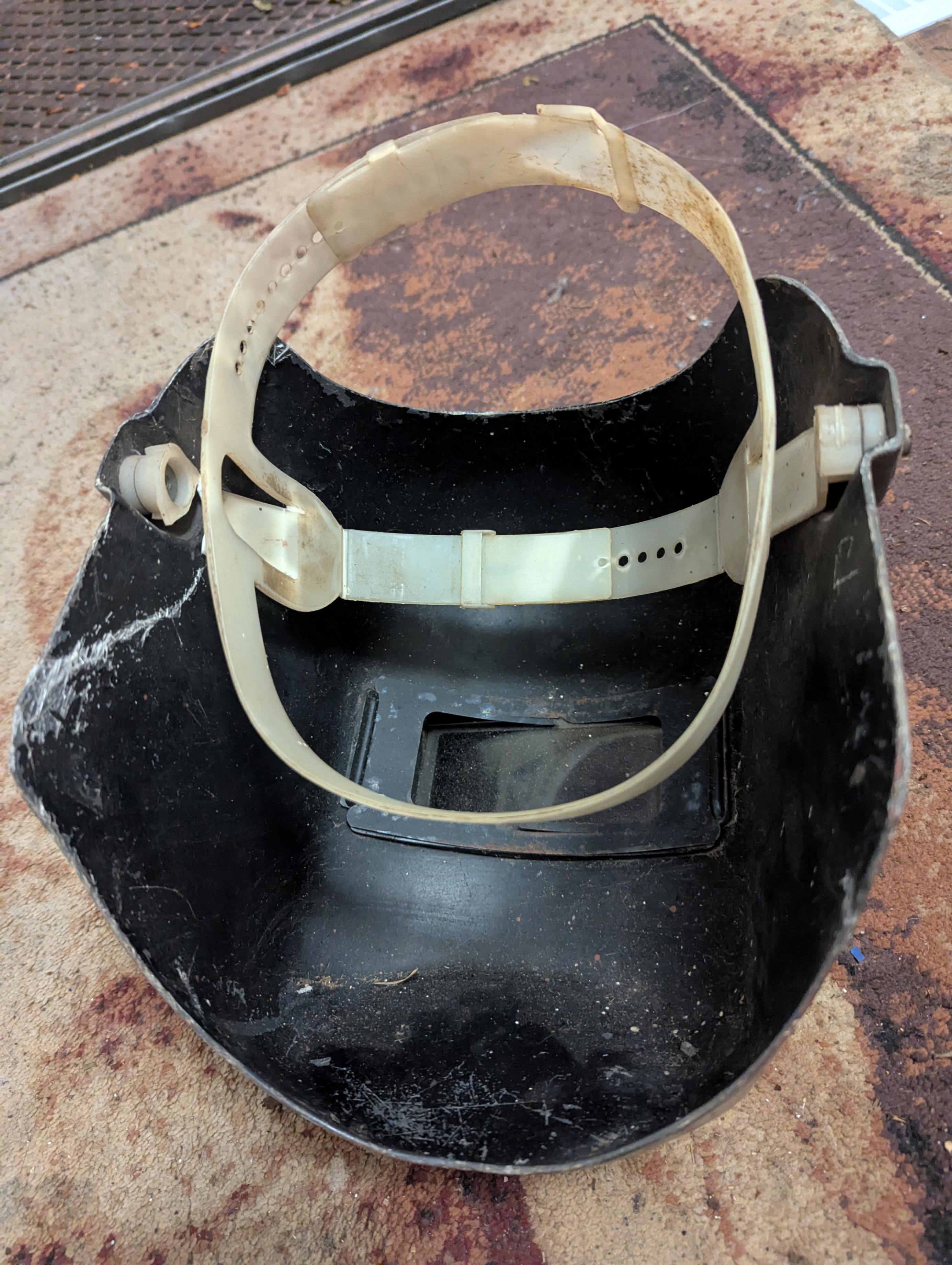 Old Welding Helmet  Thermoplastic - photo 2