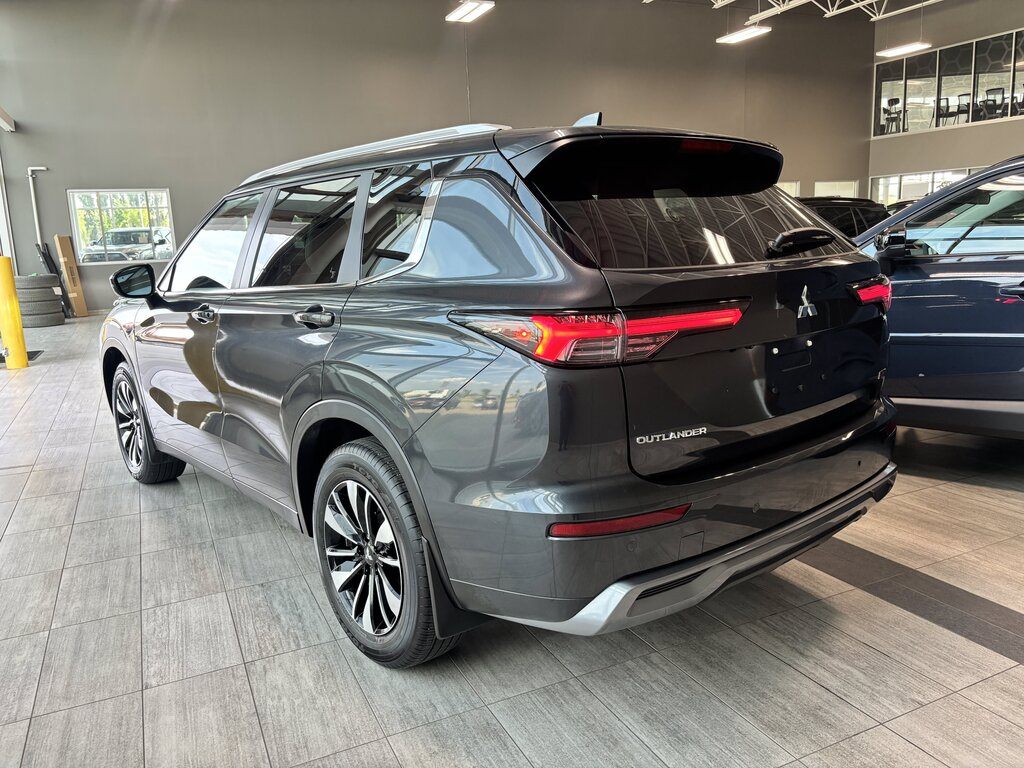 2026 Mitsubishi Outlander - photo 5