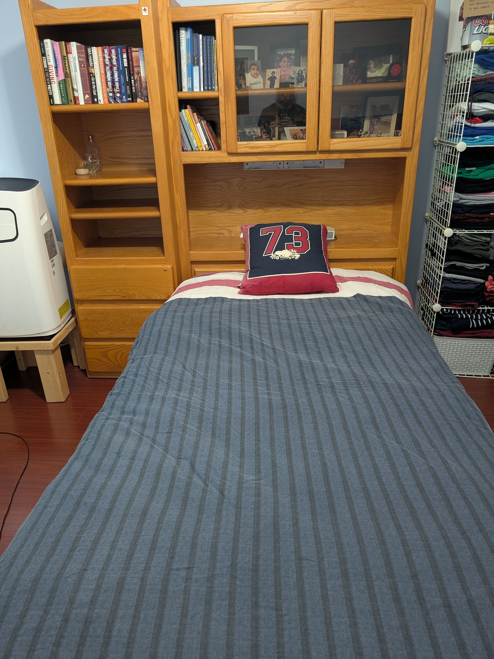 Kids Solid Oak Bed, Bookshelf, Nightstand and Desk (Custom Made) - photo 2