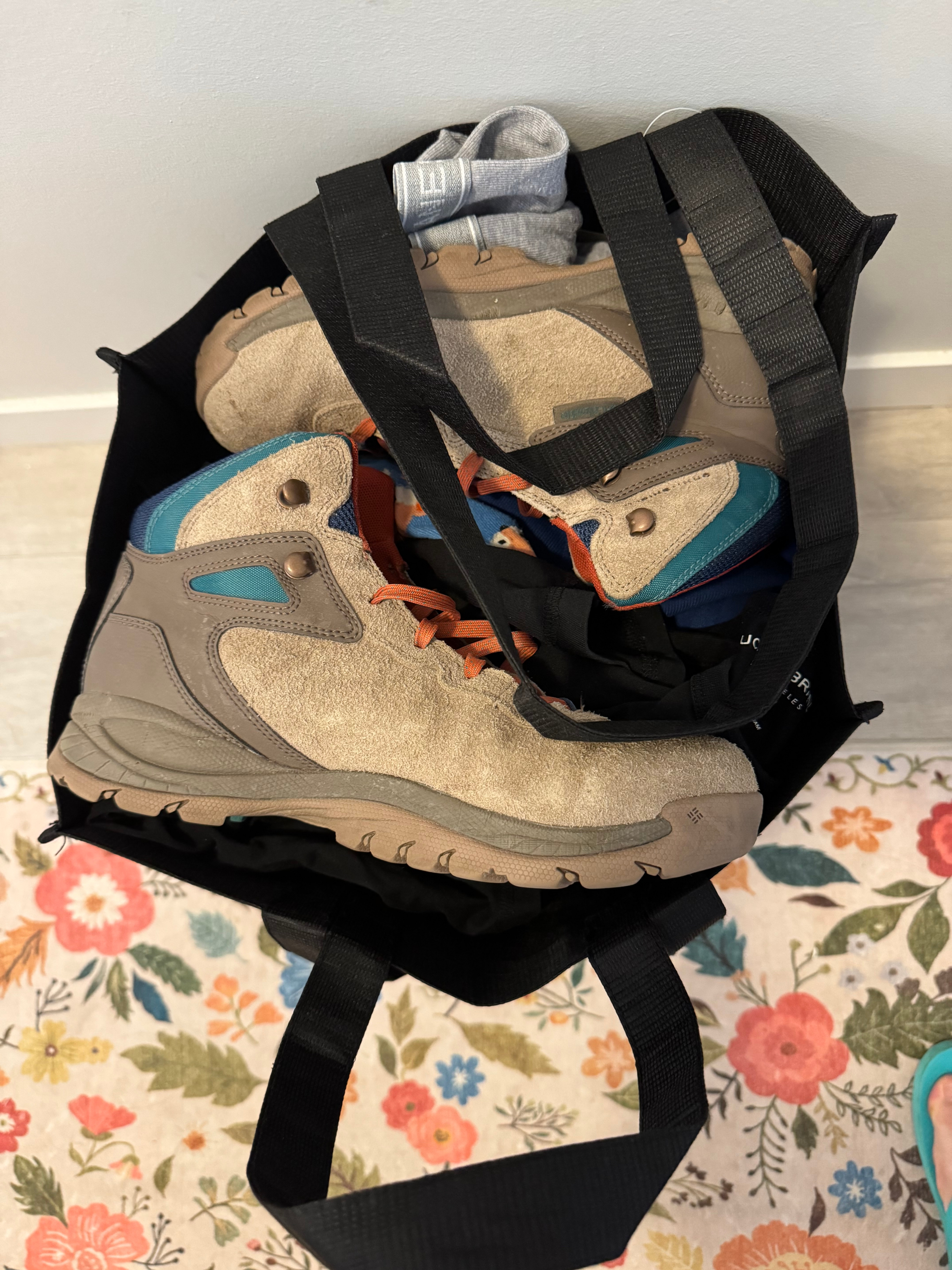 Columbia Hiking Boots (US 9) and Clothing Bundle