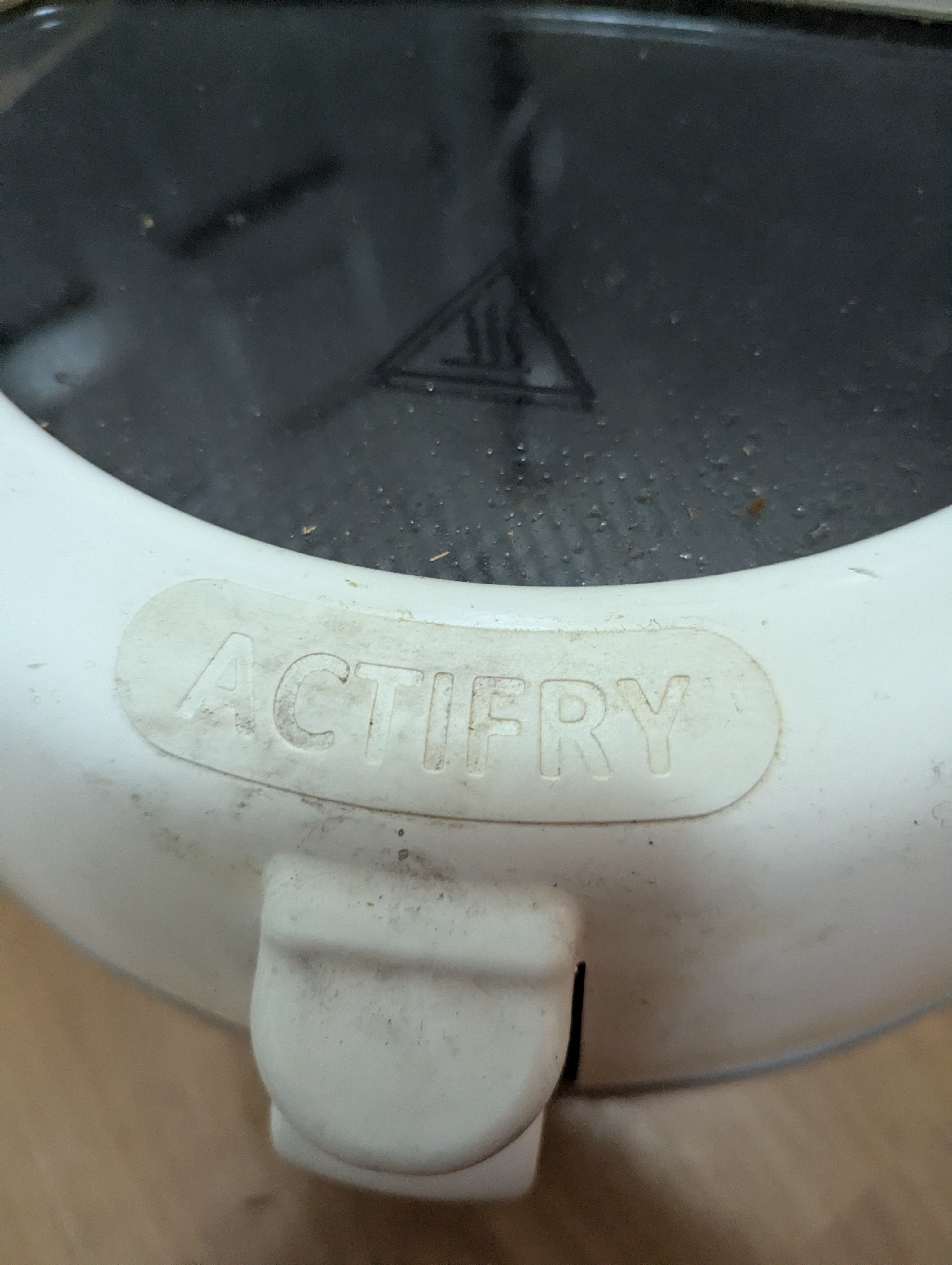 Air fryer - photo 2