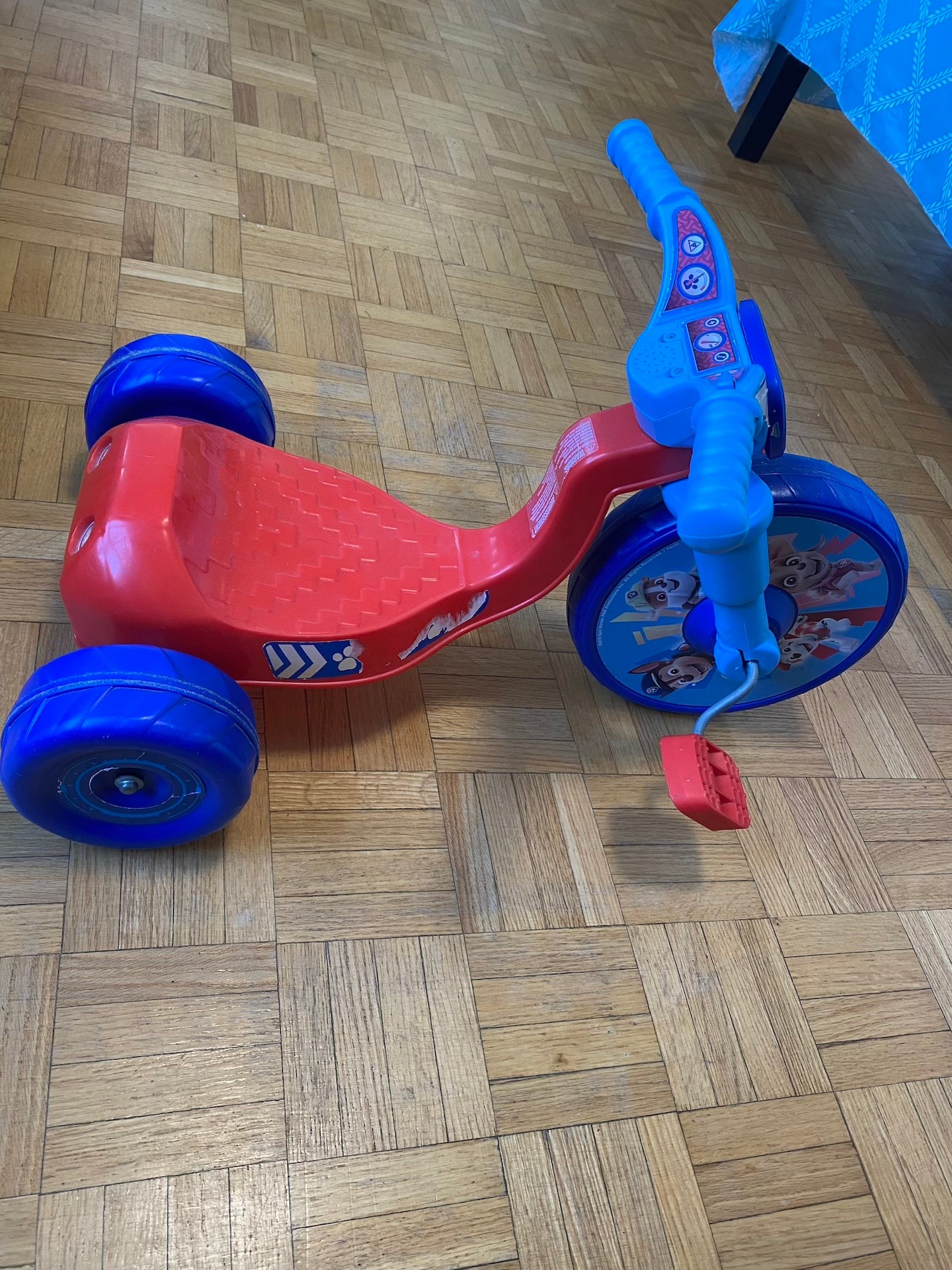 Nickelodeon PAW Patrol 3-Wheel Ride-On – Music & Sounds