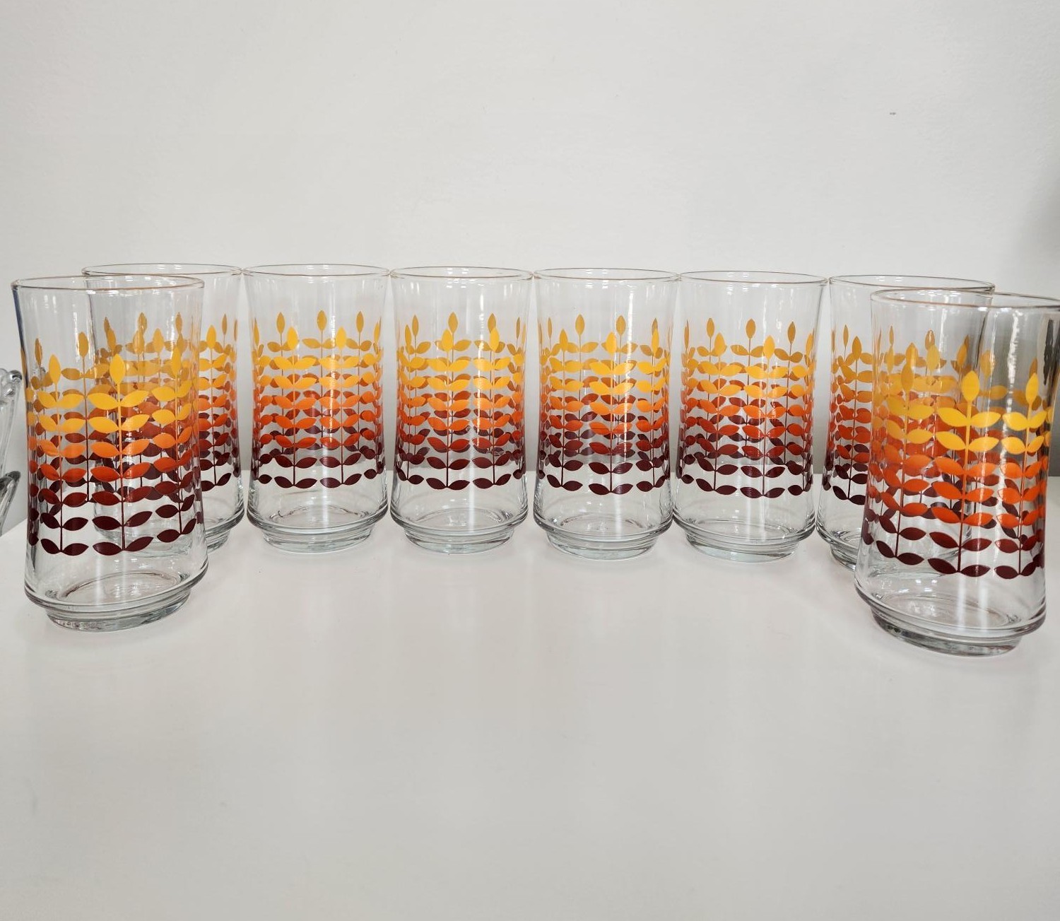 Set of 8 Mid-Century Tall Glasses, Ombre Wheat / Floral Pattern - photo 3