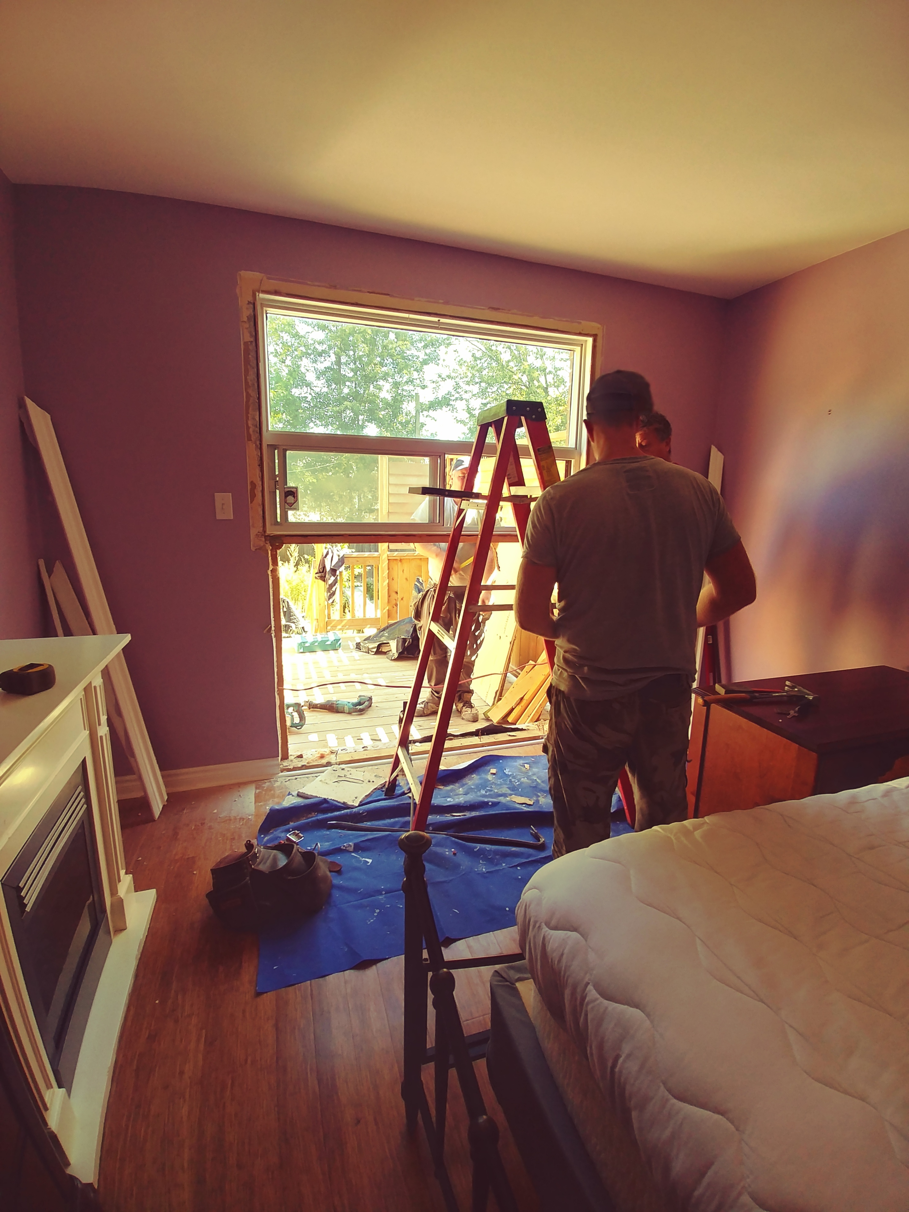 WINDOW Inside, Double glass, lower section slides with screen. - photo 2
