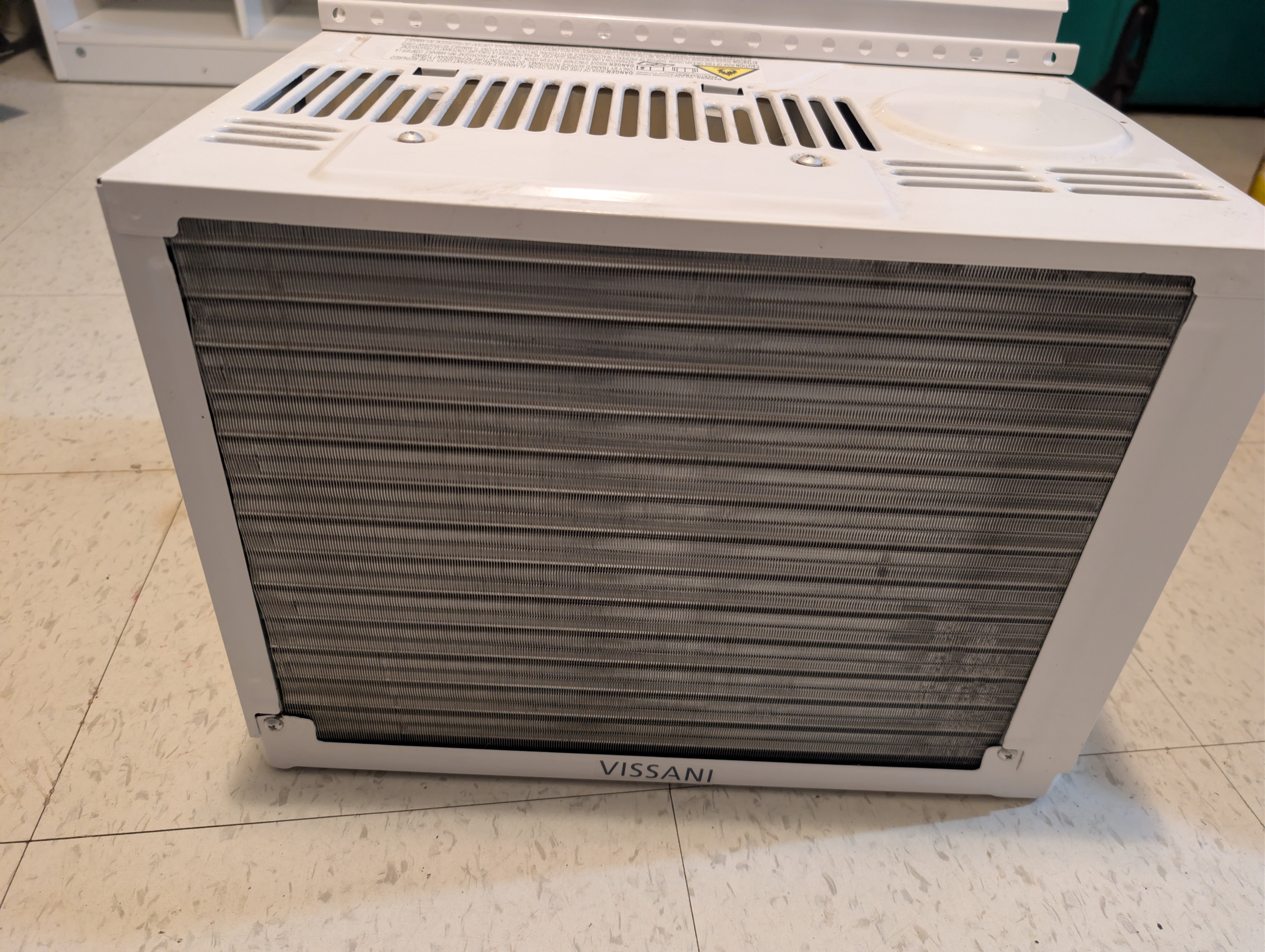 Vissani Window AC (5000 BTU) - photo 2