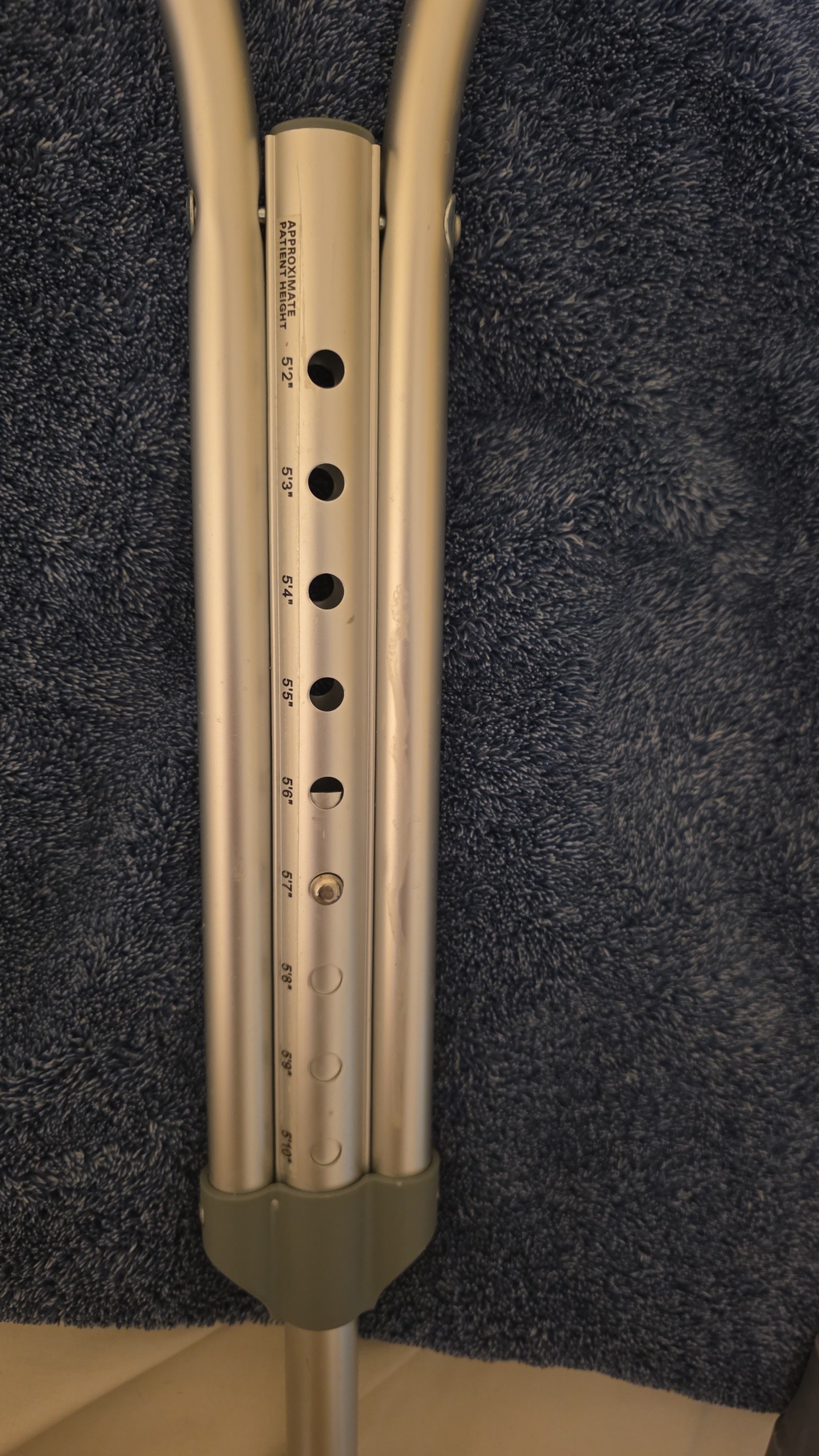 Avantia Adjustable Aluminum Crutches (Medium: 5'2" to 5'10") - photo 2