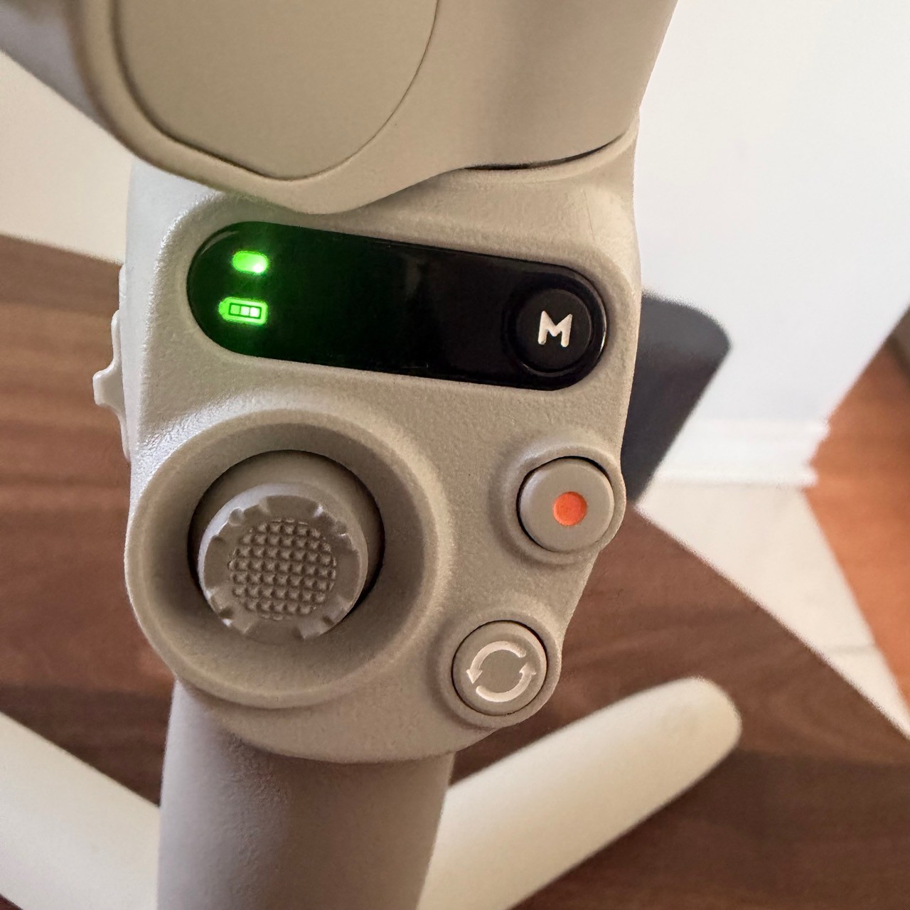 DJI OM 4 Smartphone Gimbal Bundle - Like New - photo 4