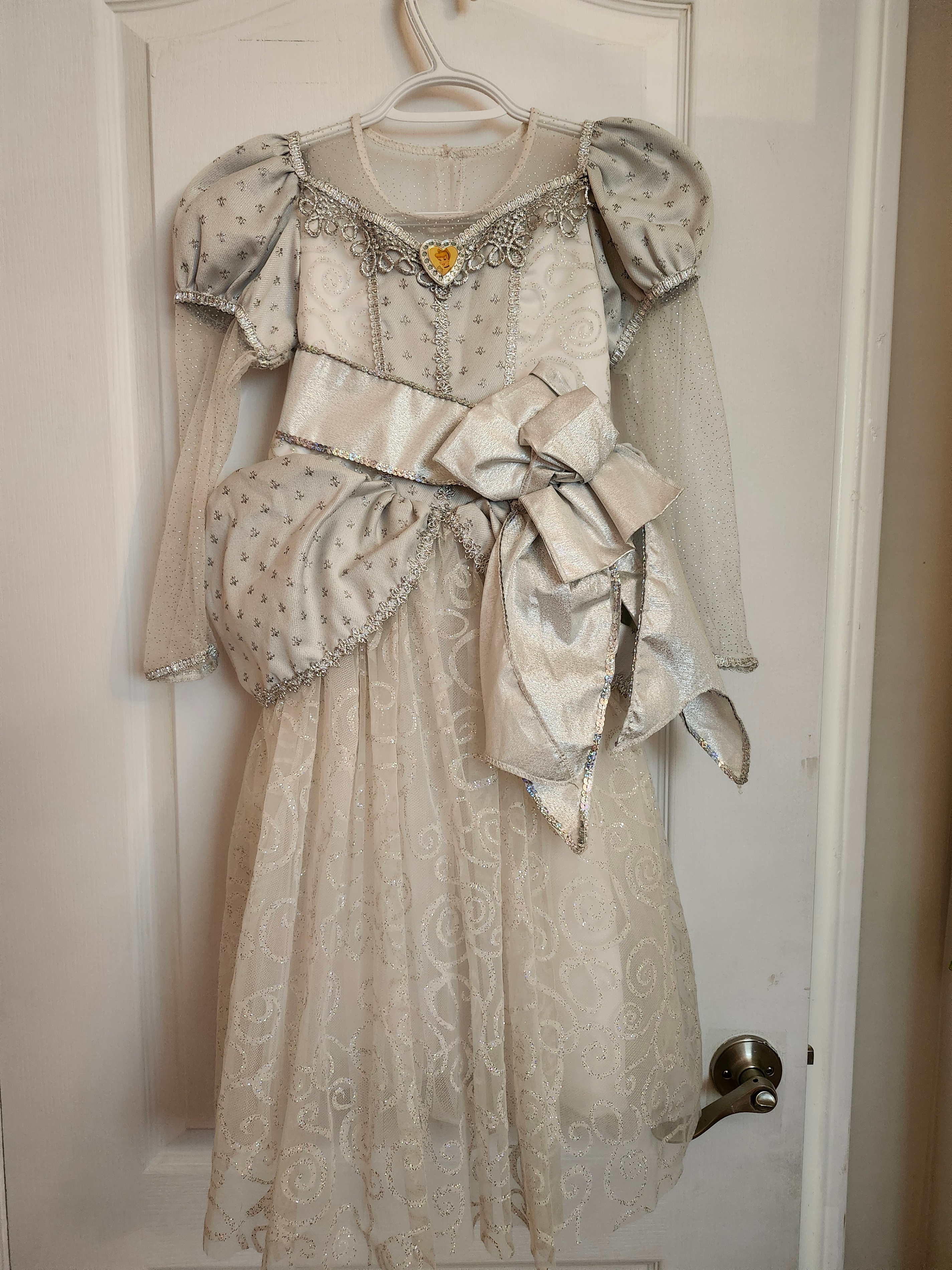 NEW Disney Princess Cinderella Dress Size SM 6-6X