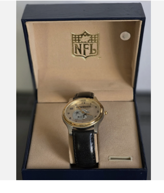 Vintage Dallas Cowboys NFL Quartz Watch w/ Original NFL Box