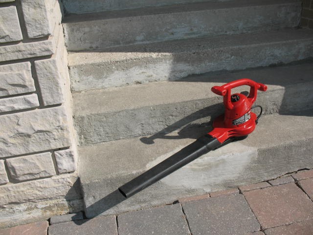 TORO Electric Leaf Blower and Vacuum - photo 5