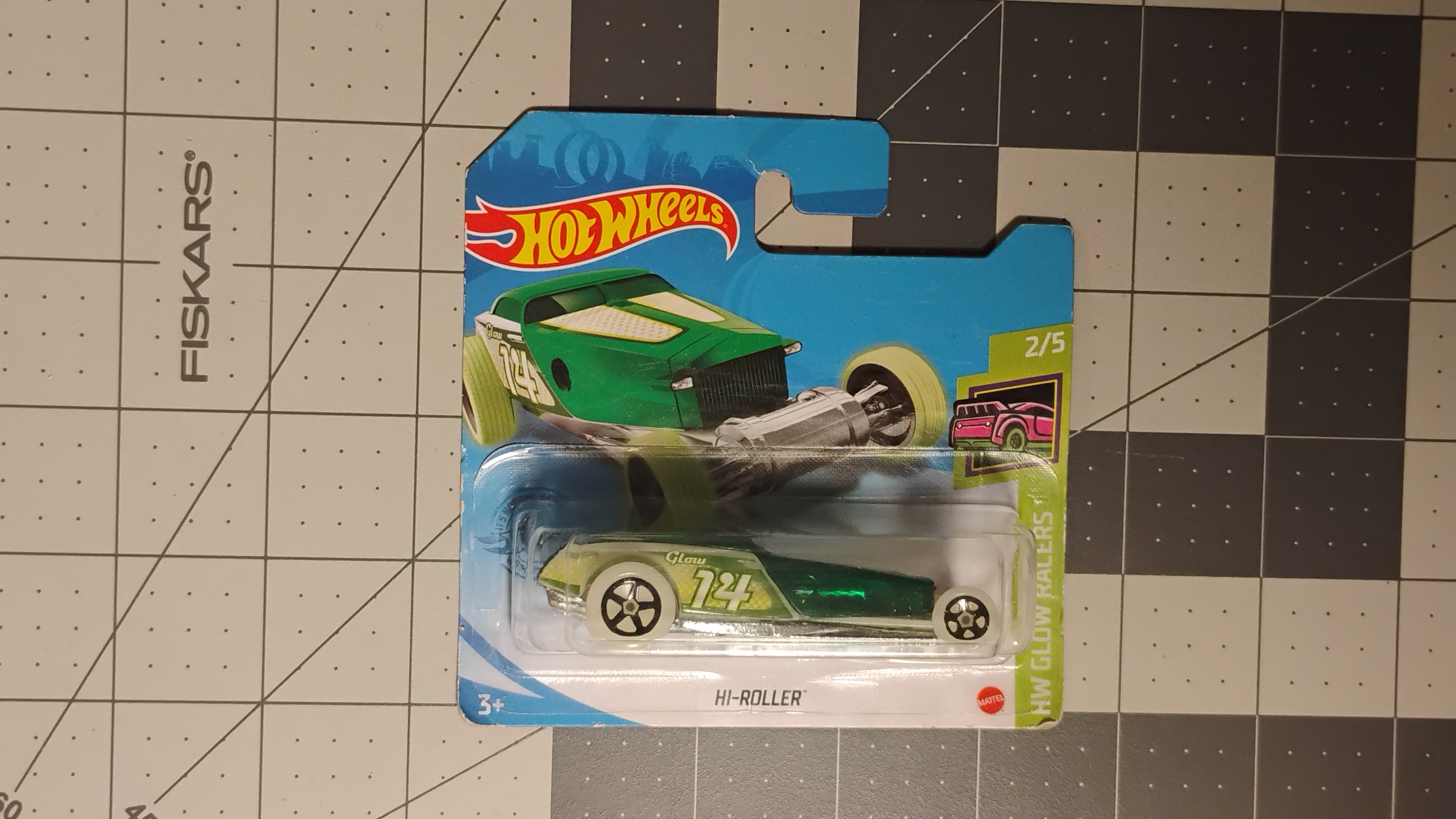 2021 Hot Wheels HW Glow Racers- Hi-Roller