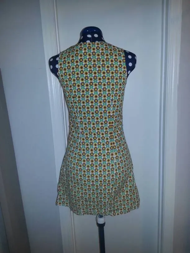 Adorable Bright Floral Yellow And Green Button Down Dress - photo 3