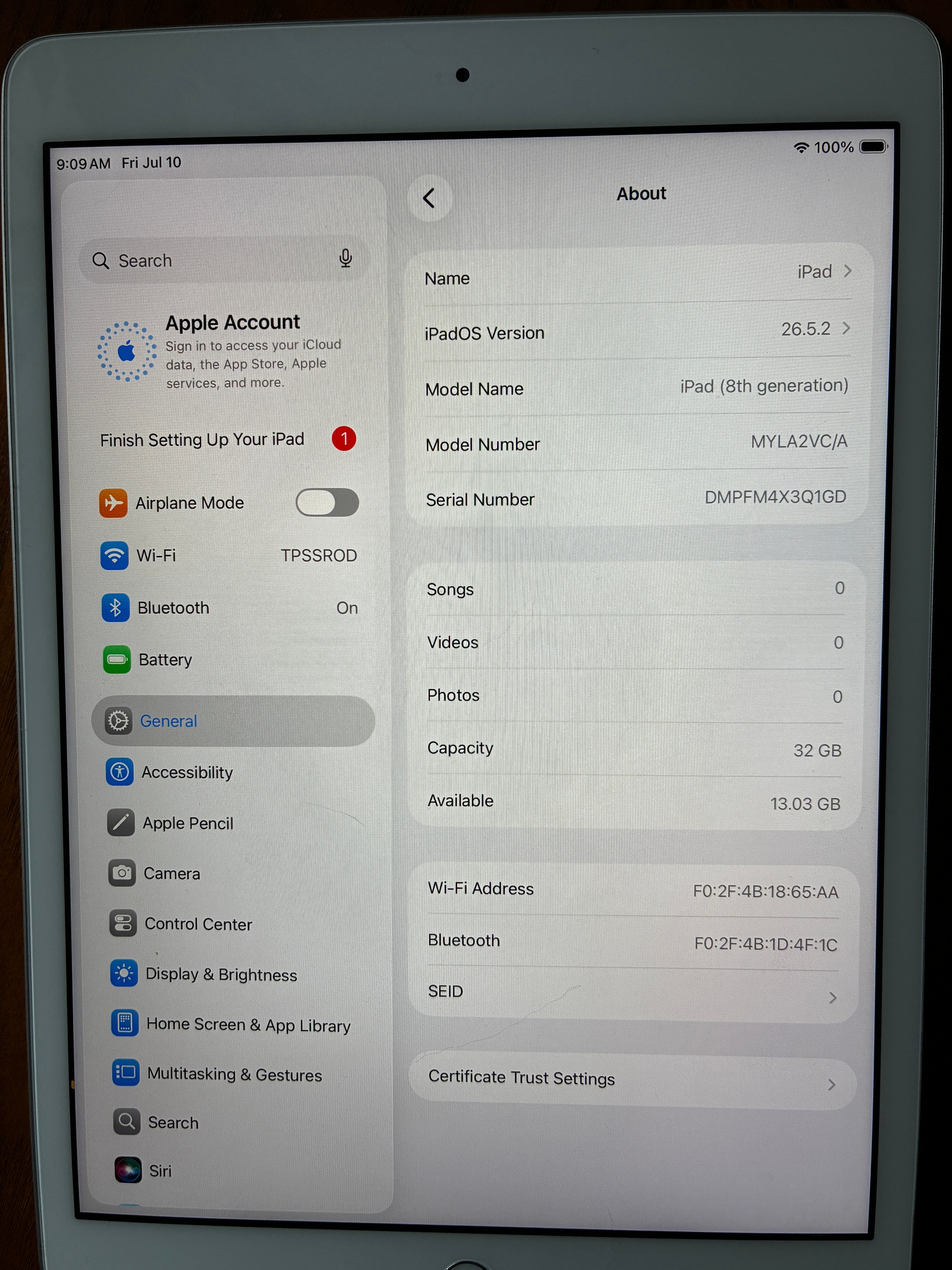Apple iPad 8th Gen PRISTINE AND CHEAP!! - photo 2