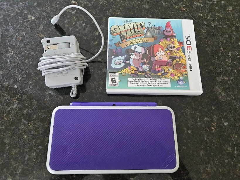 Nintendo 2DS XL (Purple & White – Includes Gravity Falls Game