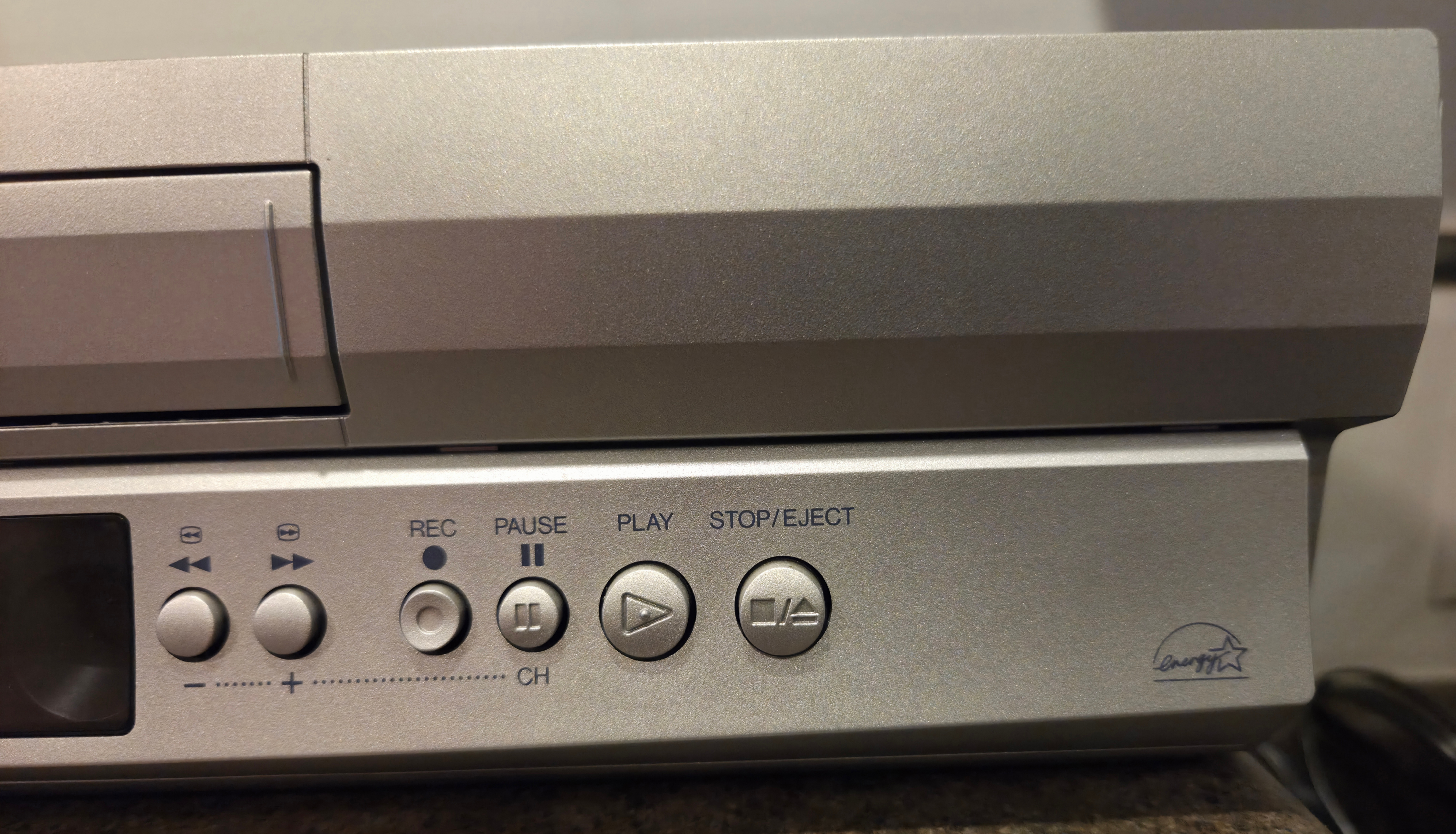 JVC Super VHS (S-VHS) Hi-Fi VCR - HR-S2912U - photo 5