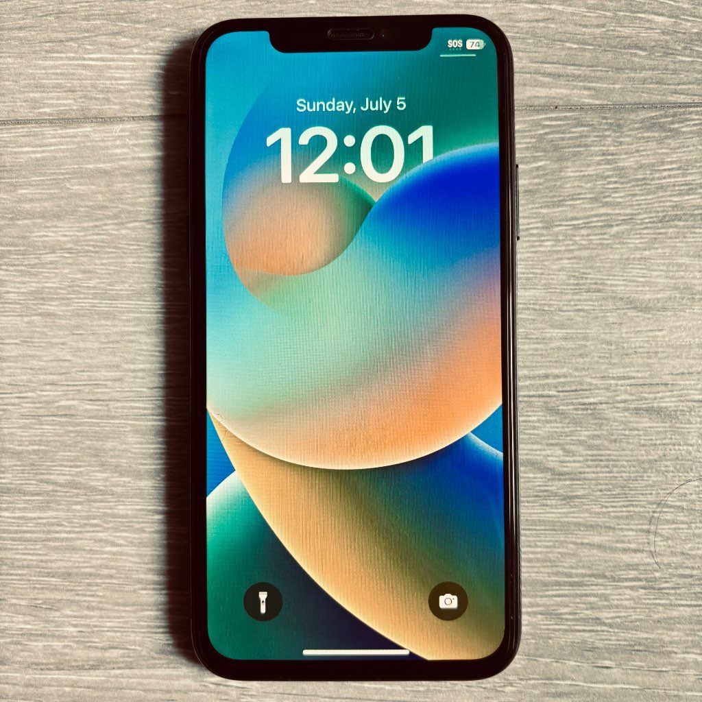 iPhone X - photo 2