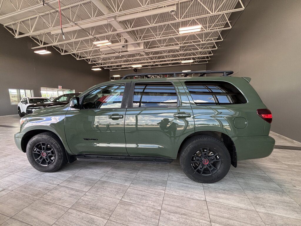 2020 Toyota Sequoia - photo 4