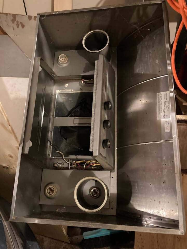 Unique stove hood. Brand is Thermadore. - photo 2