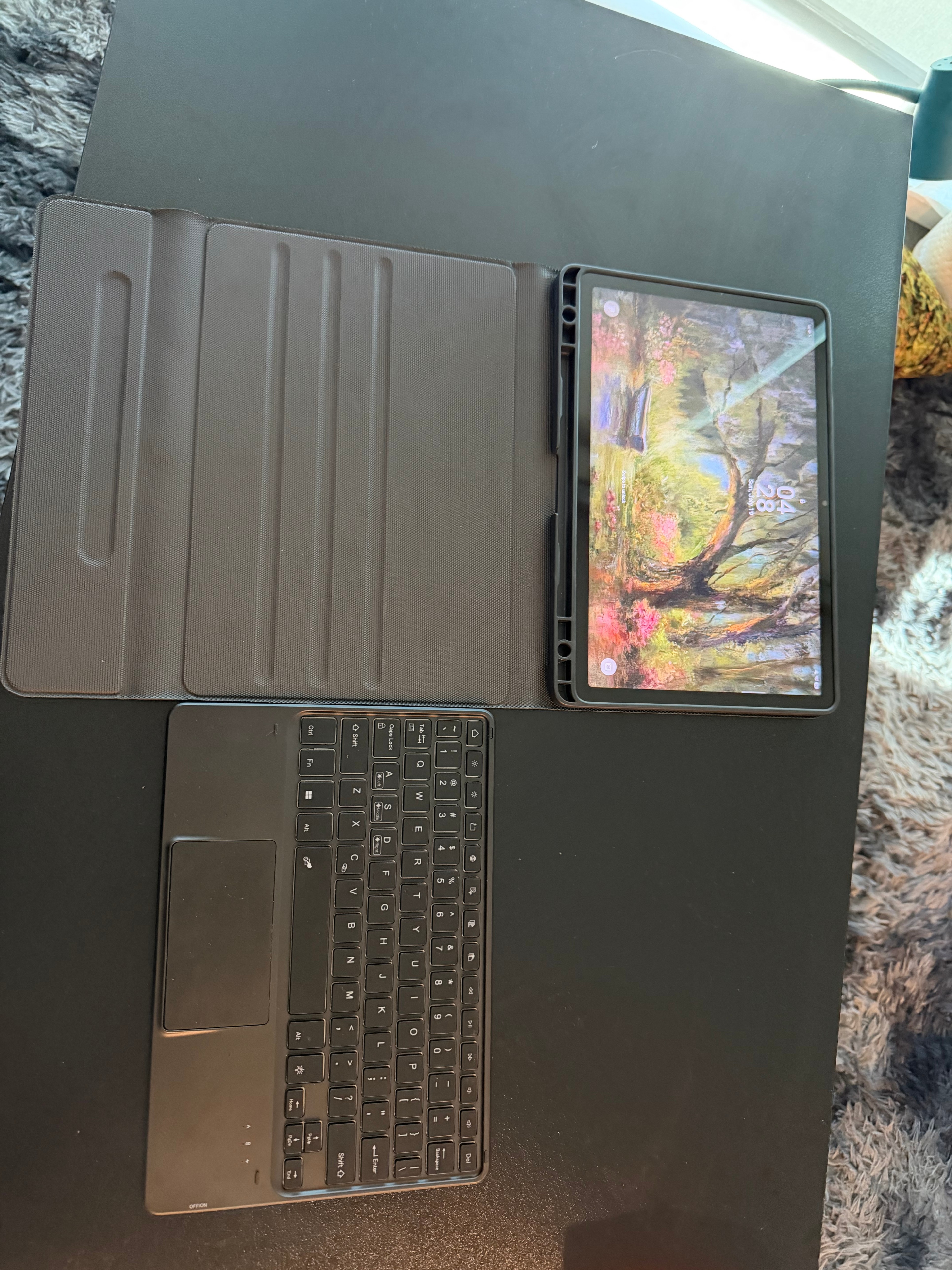 Samsung Galaxy Tab S9 FE with Keyboard Case and S Pen - photo 4