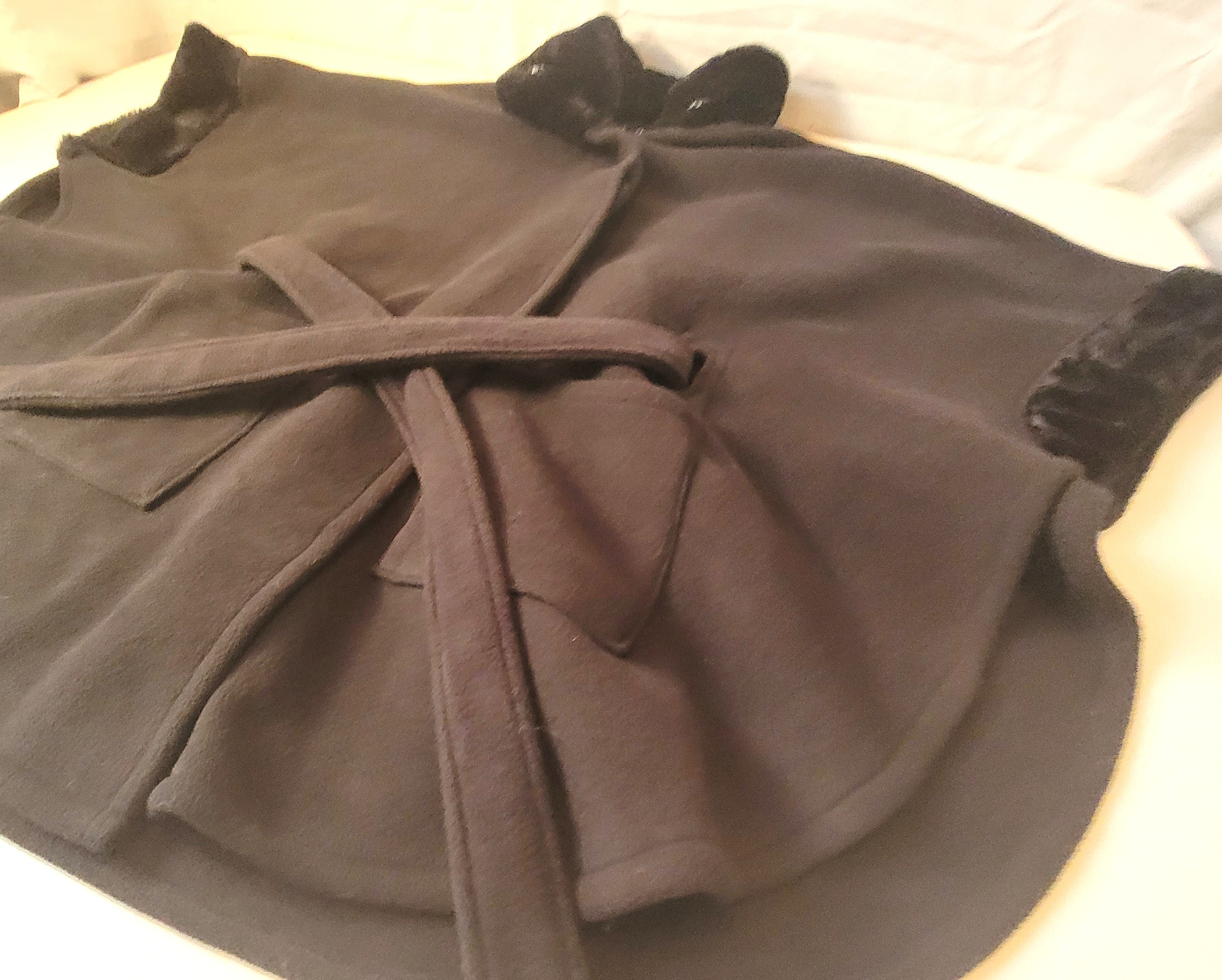 Eivissa Black Fleece Belted Cape Coat Faux Fur Collar Cuffs Wrap - photo 5