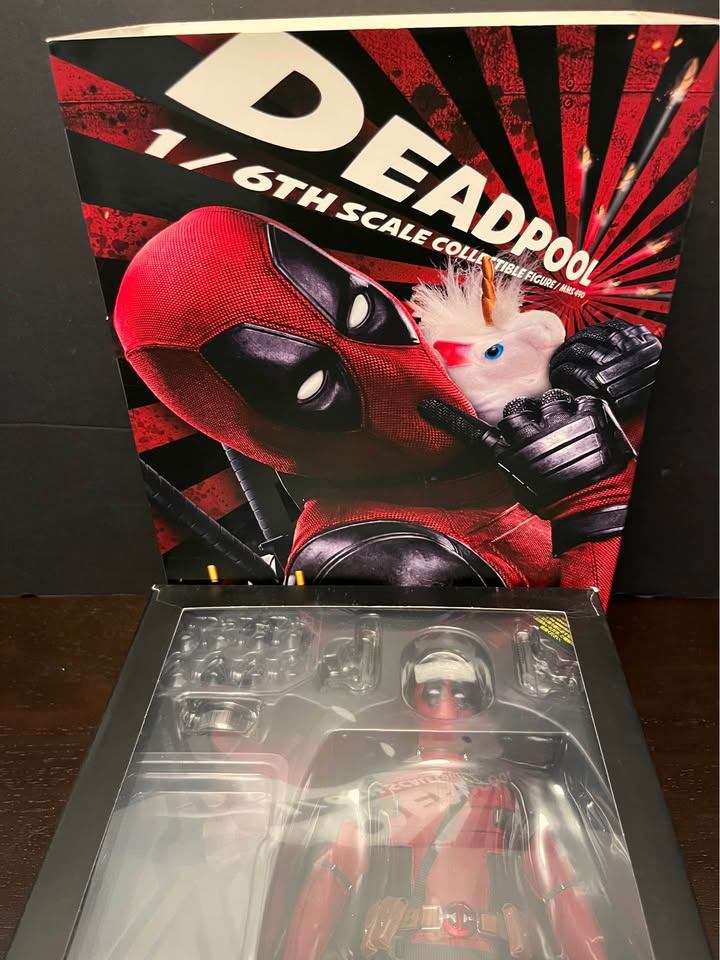 Hot Toys DEADPOOL 2 MMS490 1/6th Figure - photo 2